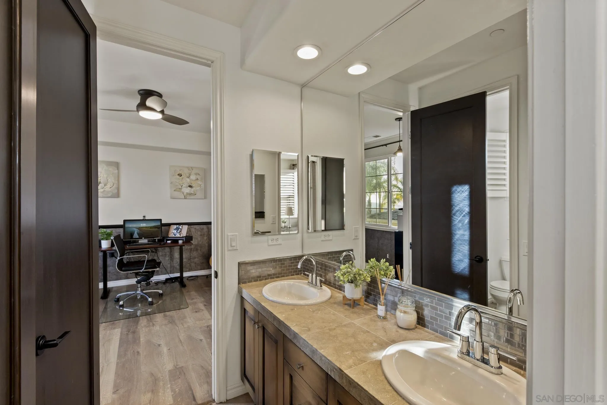 https://cdn.realtyfeed.com/cdn/127/260021162/69dd52425c4e8b1685ea3c57c97d689d.webp