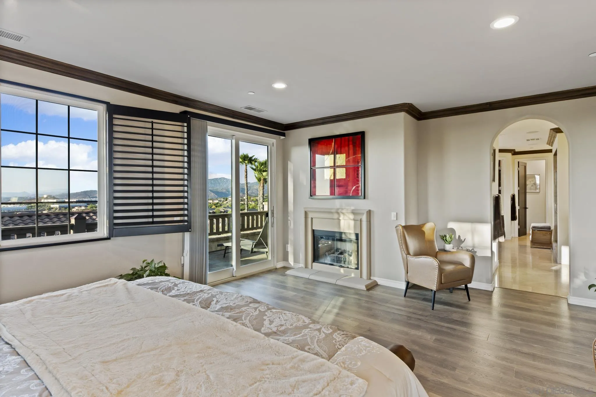 https://cdn.realtyfeed.com/cdn/127/260021162/9cb058d0294f754869f8e53c874204e0.webp