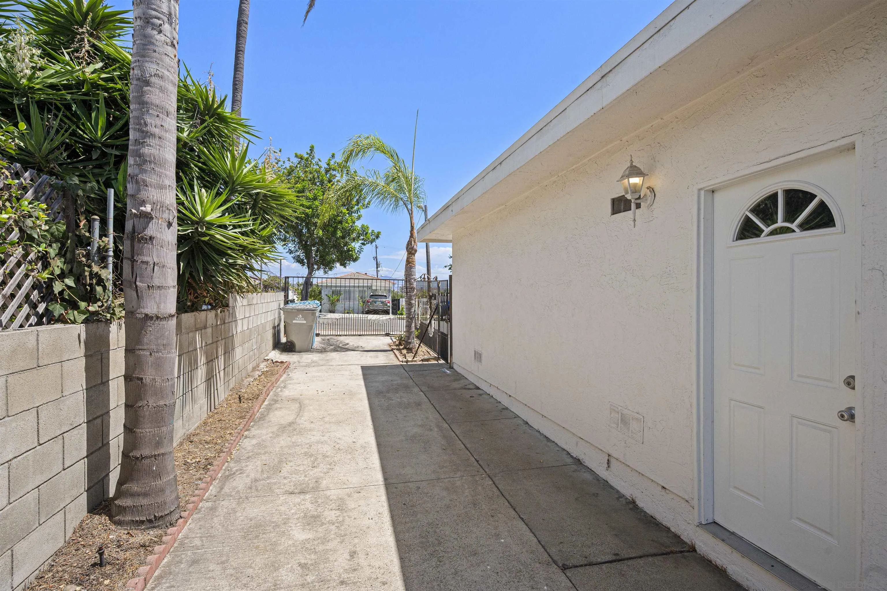 https://cdn.realtyfeed.com/cdn/127/260021164/35f6e4631c76bb507ffe3598e8c3e78e.webp