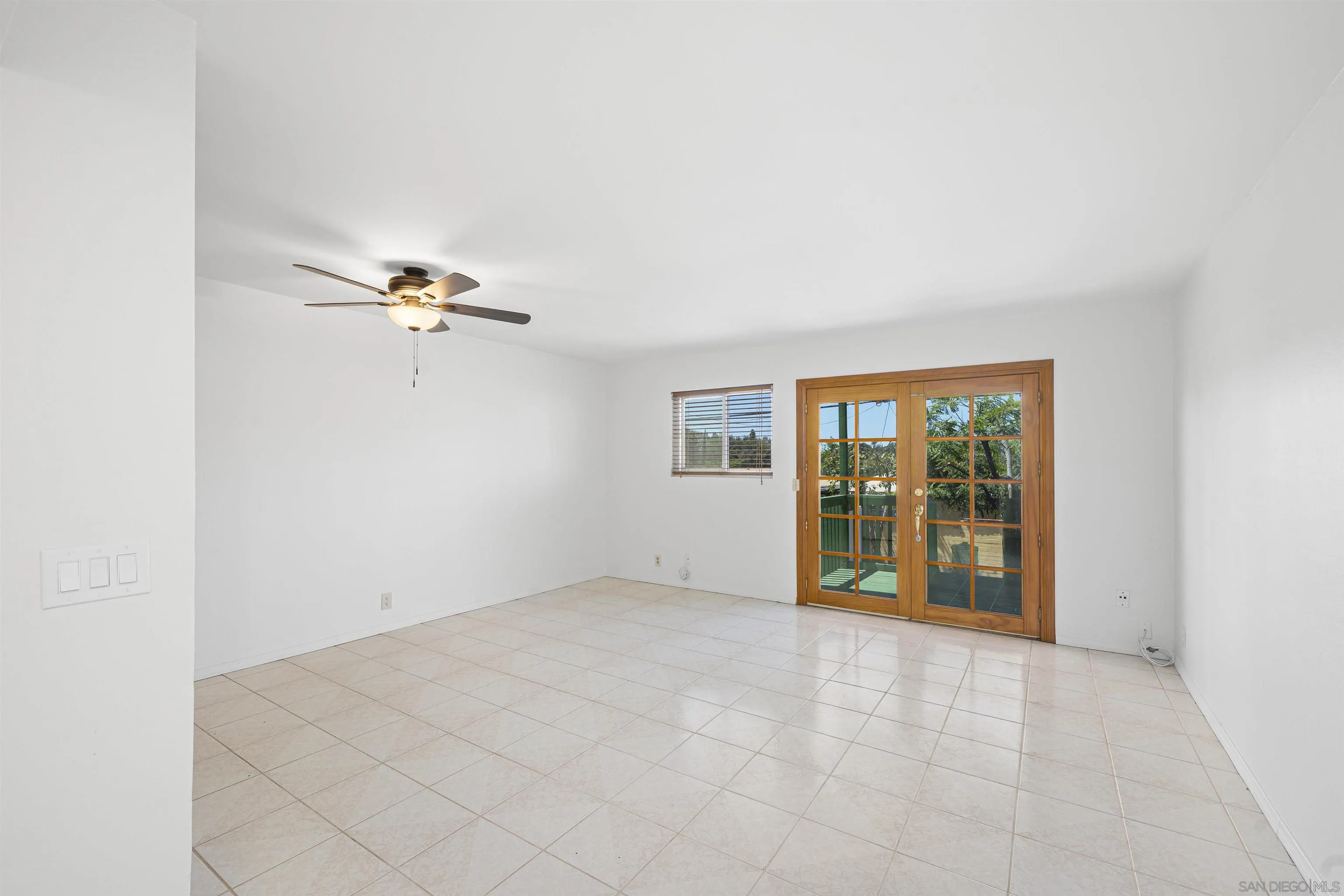 https://cdn.realtyfeed.com/cdn/127/260021164/ce7043211031d5230325b3b0835dc394.webp
