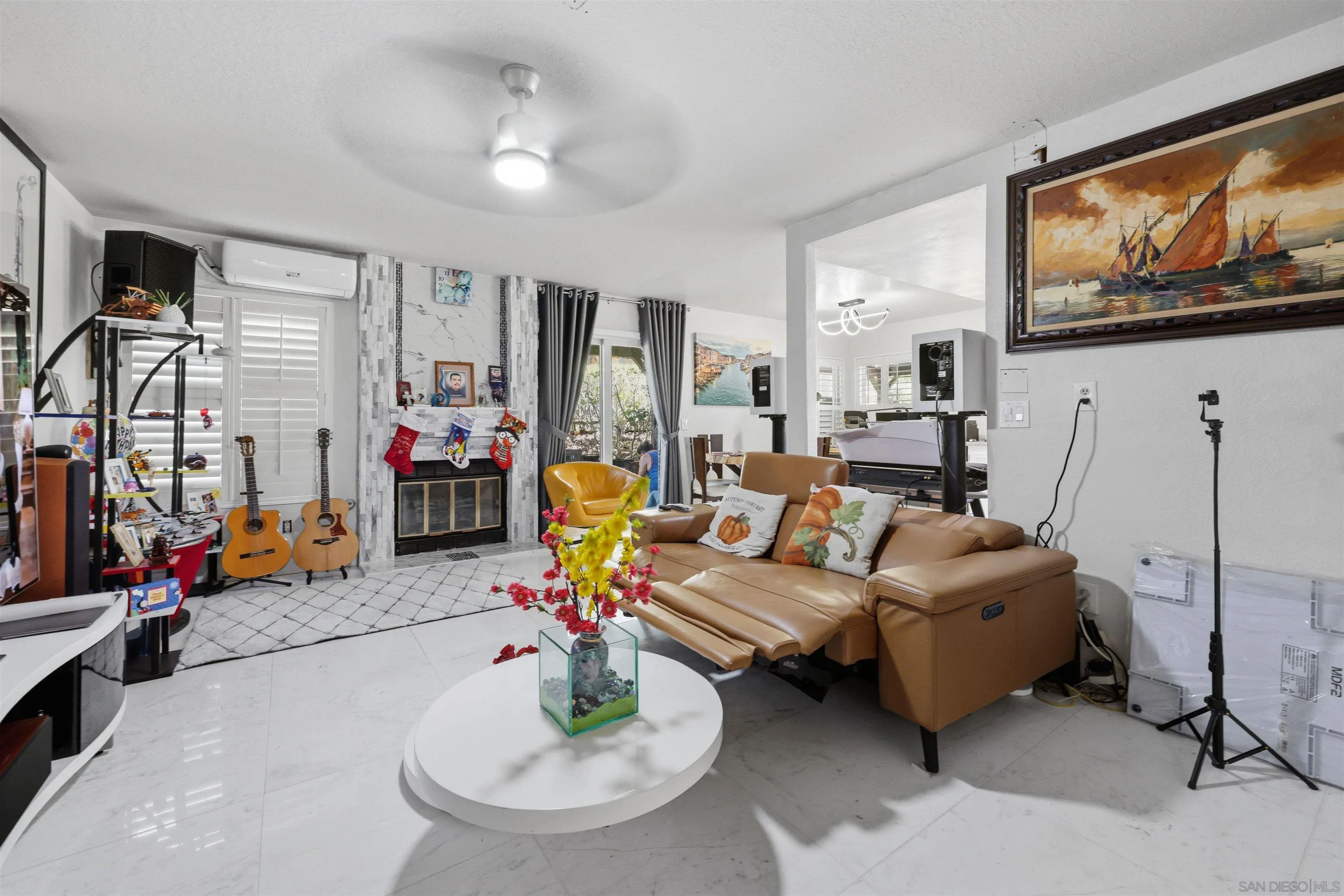 https://cdn.realtyfeed.com/cdn/127/260021166/7fa66d56a3cb2a6a38615ada2f54f370.webp