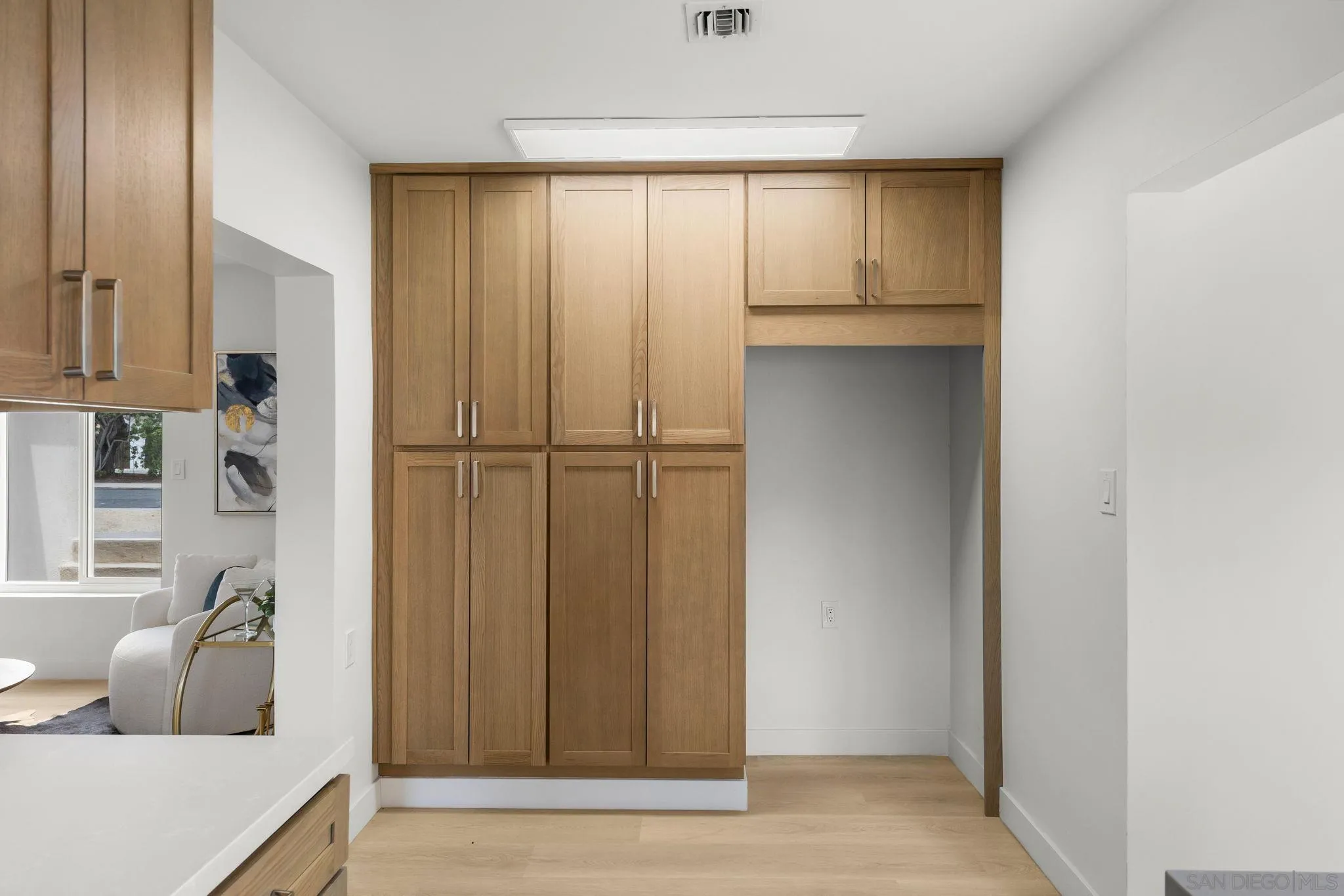 https://cdn.realtyfeed.com/cdn/127/260021169/093868fb0b20a45f72da48e9498a357a.webp