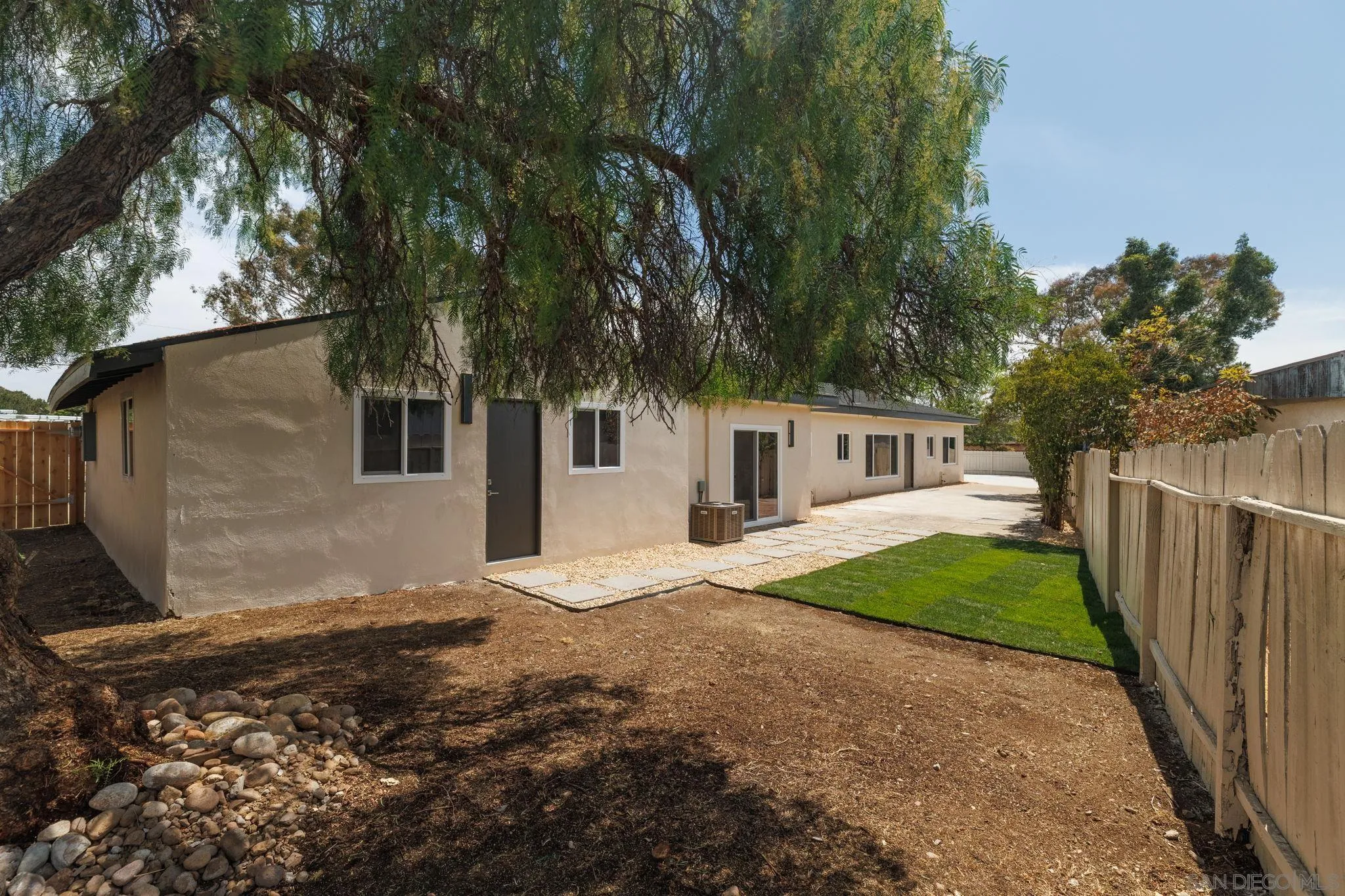 https://cdn.realtyfeed.com/cdn/127/260021169/14b7d0ea3d8aa1ae02f86dd357f19cf1.webp