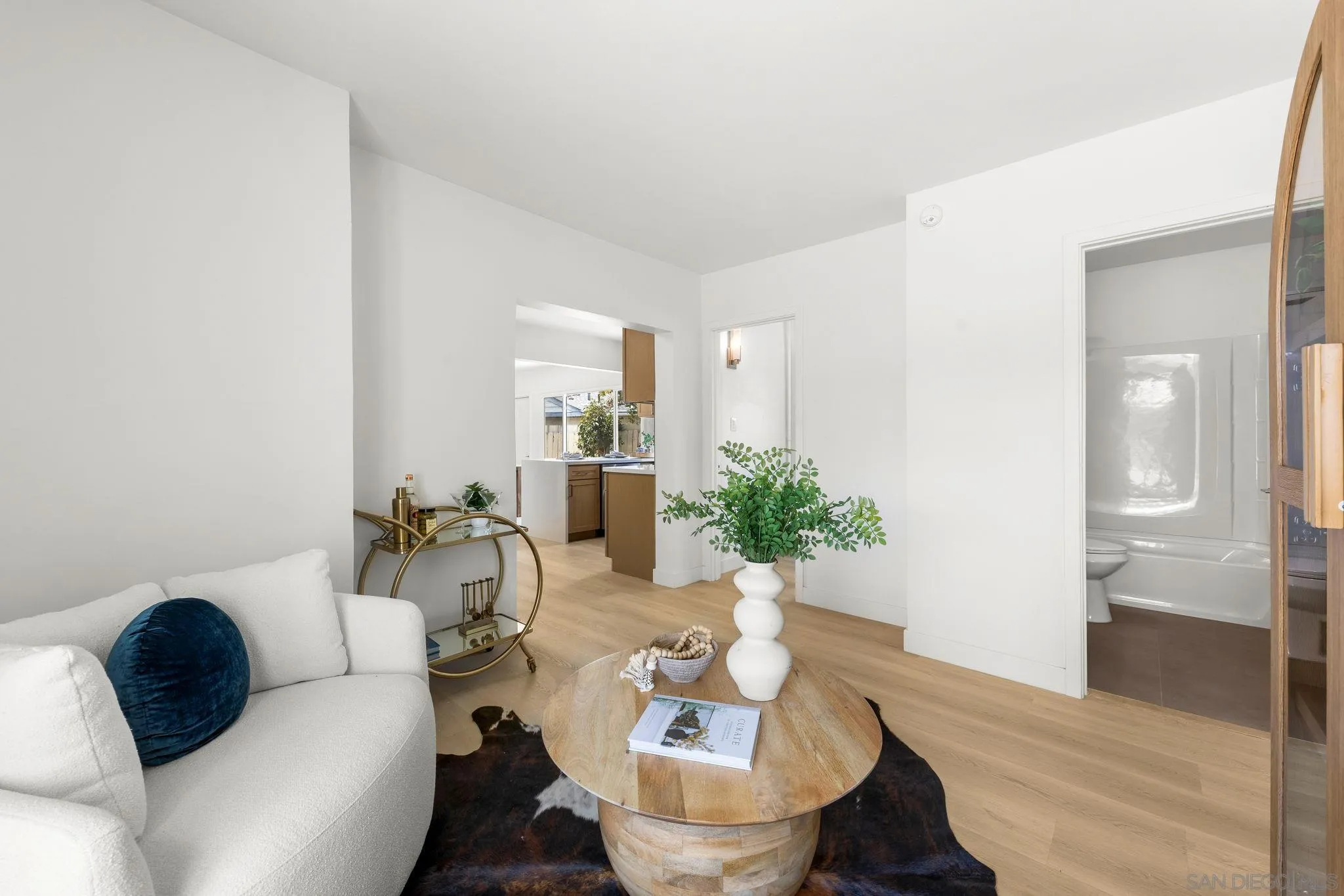 https://cdn.realtyfeed.com/cdn/127/260021169/17e6c2ef90a5927bd795906b59f4d90c.webp