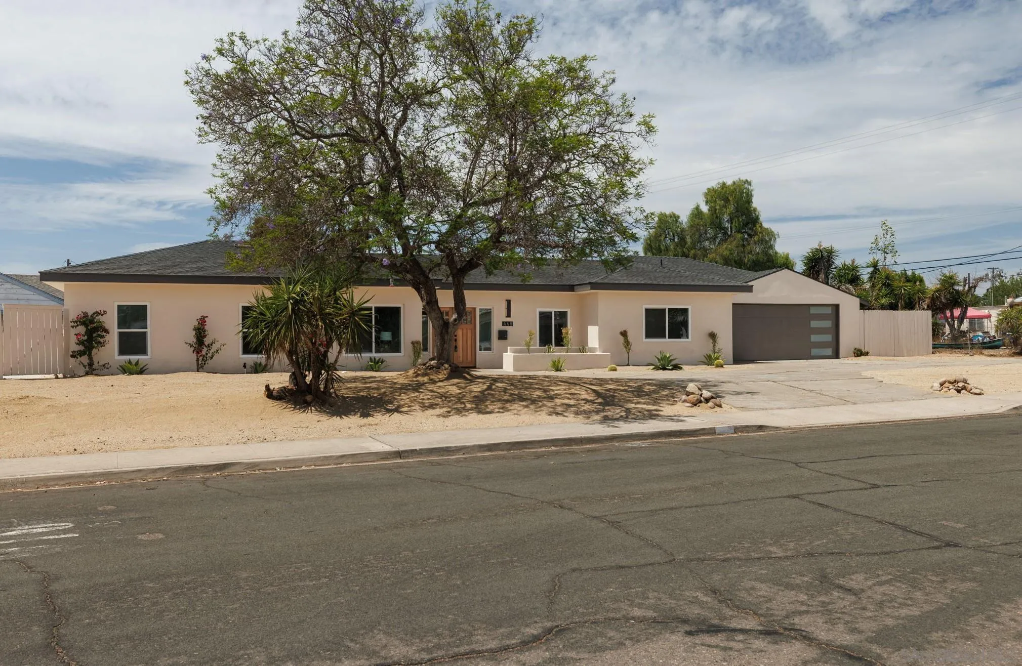 https://cdn.realtyfeed.com/cdn/127/260021169/a430201757f9123f94934bc7a07e4891.webp