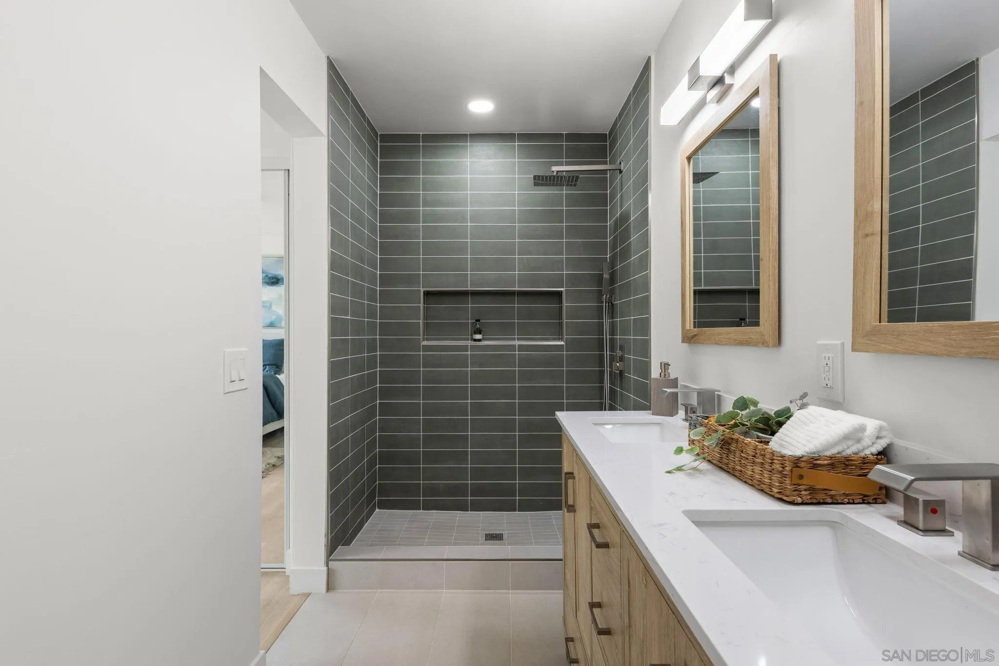 https://cdn.realtyfeed.com/cdn/127/260021169/c386c43db618624b7ae5c7b1eca0fdc1.webp