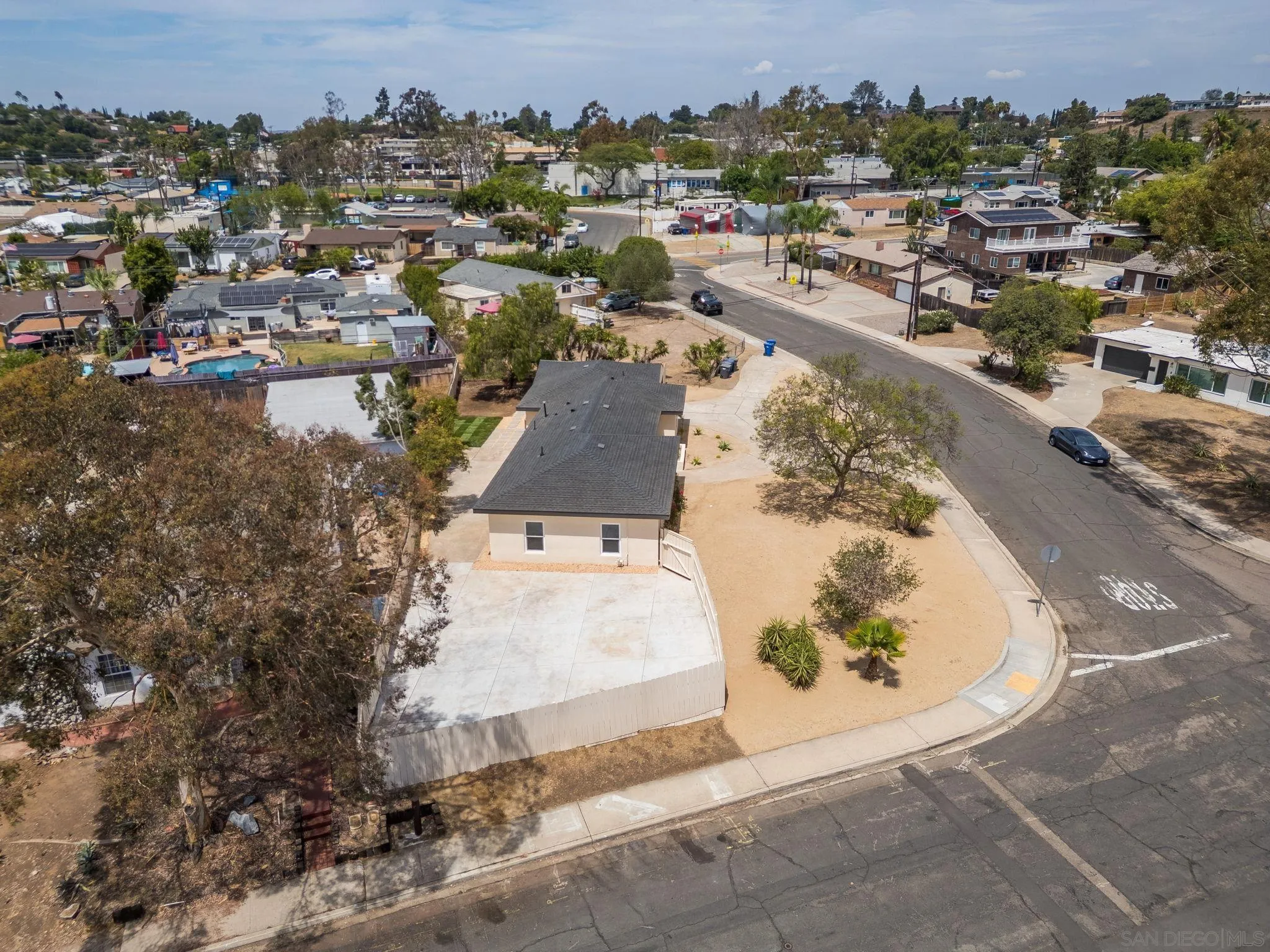 https://cdn.realtyfeed.com/cdn/127/260021169/e2699b370e3c57411ec55f890d619d89.webp