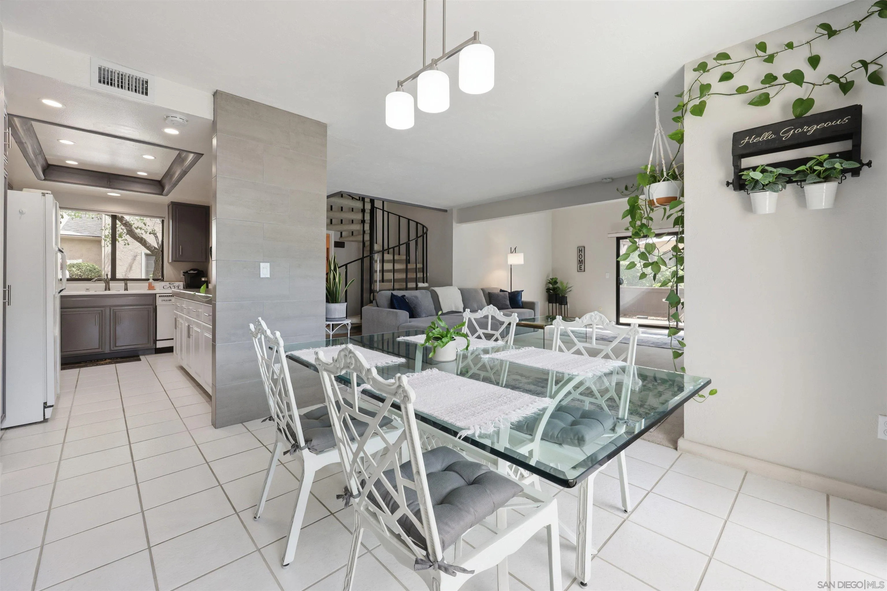 https://cdn.realtyfeed.com/cdn/127/260021172/ccf86285d9136474e6fde754ce60c984.webp