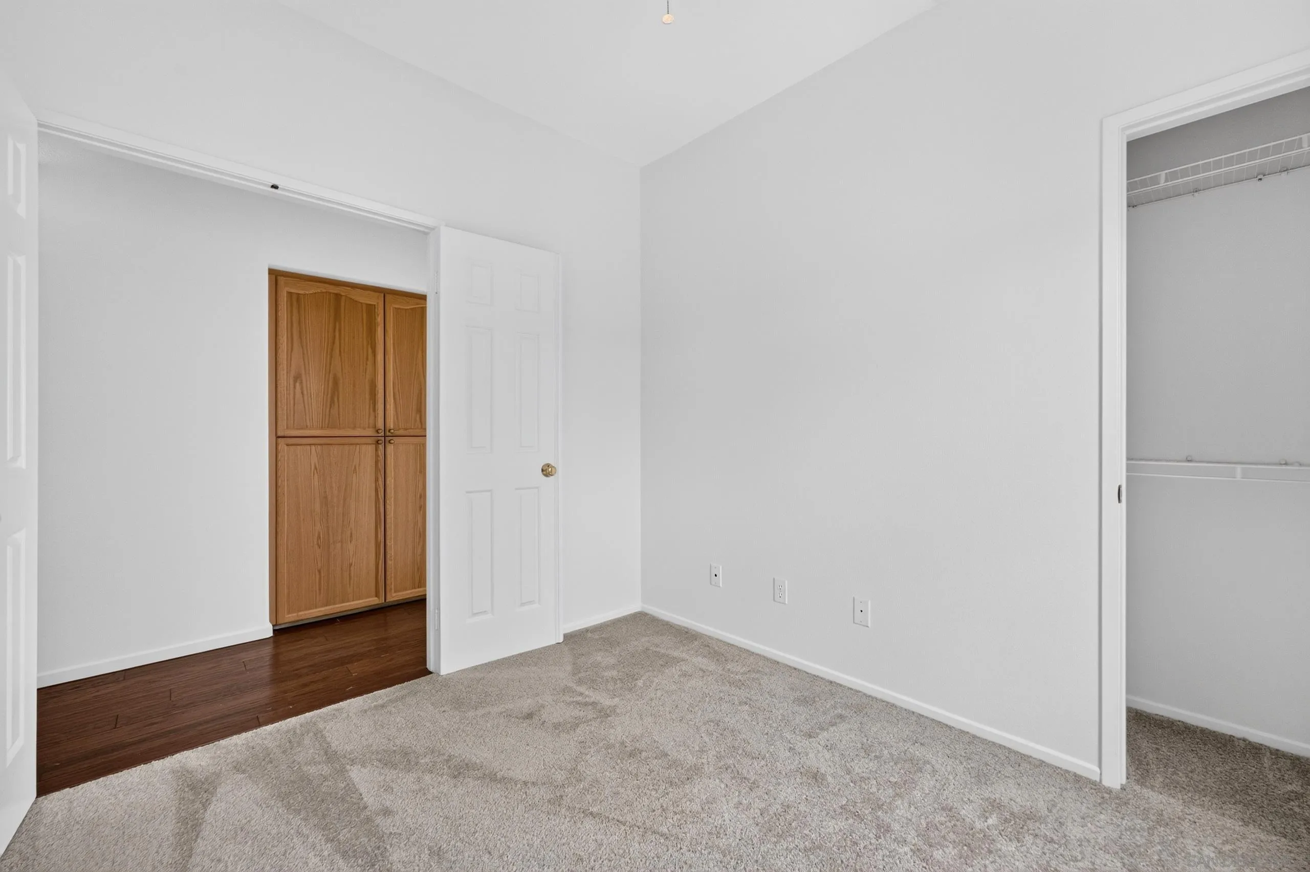 https://cdn.realtyfeed.com/cdn/127/260021173/49f540bc9f75cdcbba861d50e79d4f32.webp