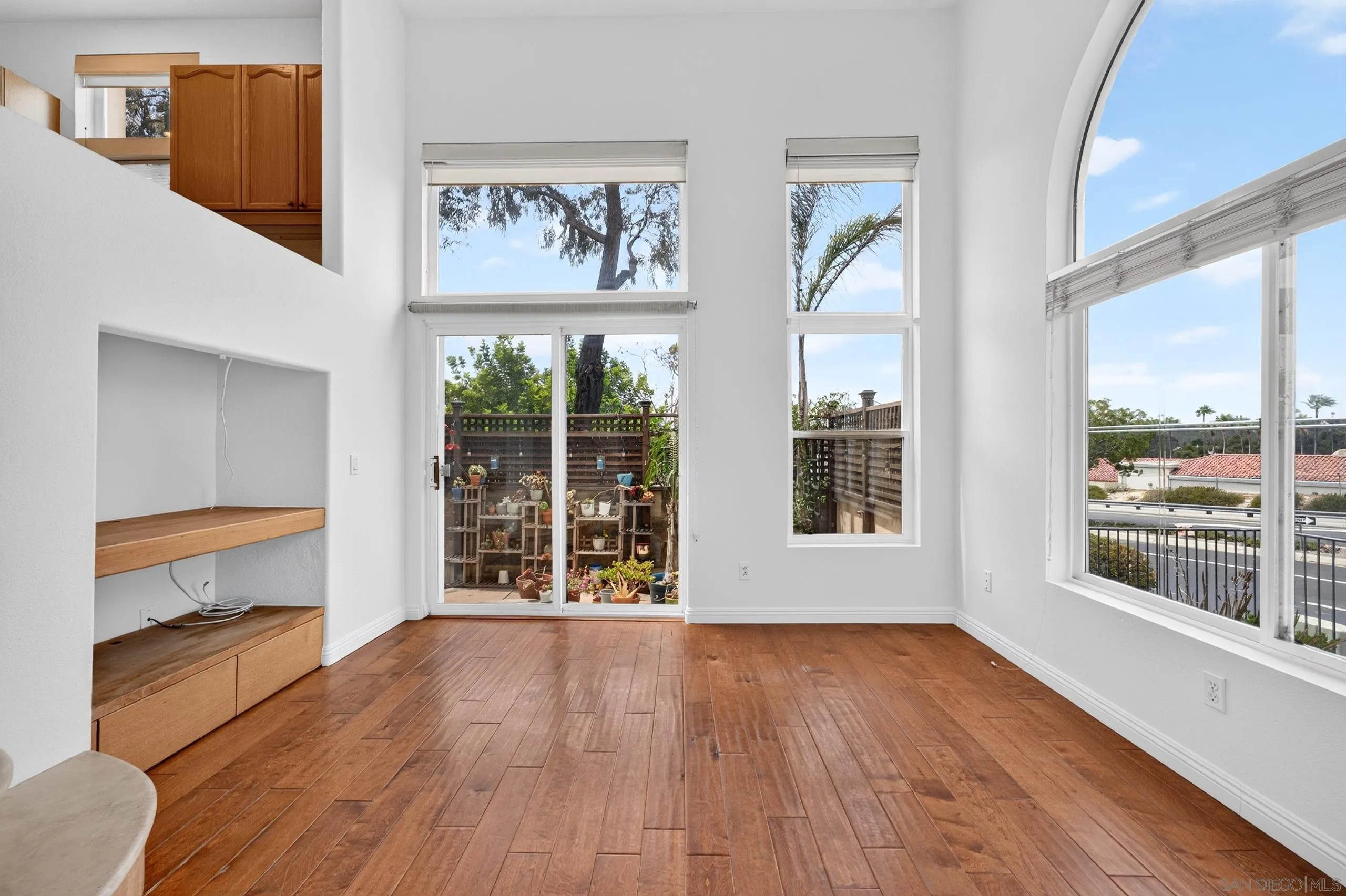 https://cdn.realtyfeed.com/cdn/127/260021173/8bbb4747eaf0aecbfcb4f89da2db9626.webp