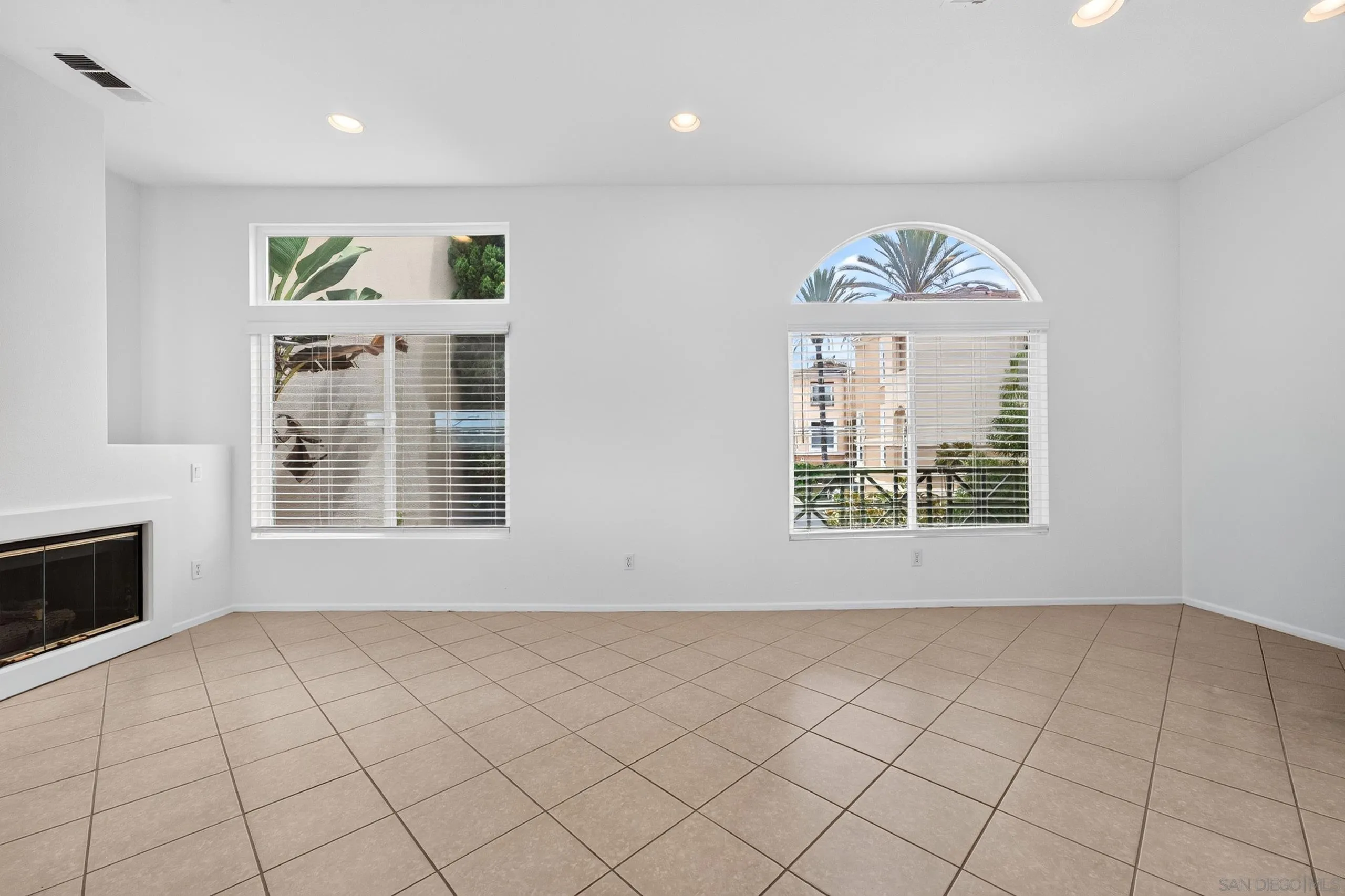 https://cdn.realtyfeed.com/cdn/127/260021173/b68dcd35a1d83dd555dc423675ffb796.webp