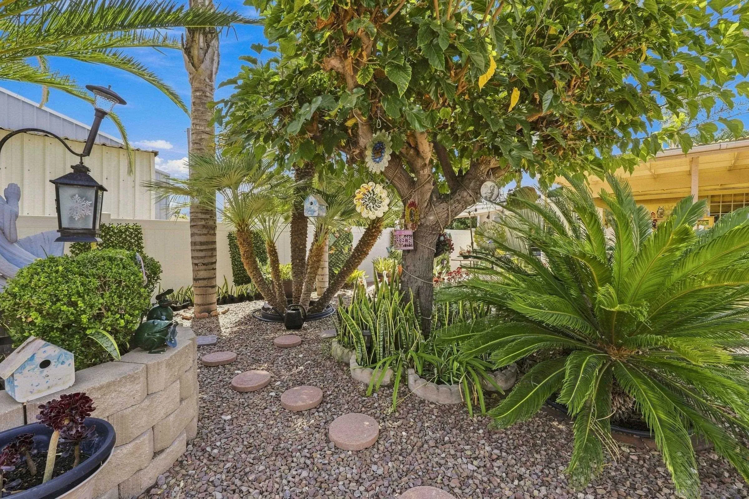 https://cdn.realtyfeed.com/cdn/127/260021175/52a02dbe6e7afe22bc3cb43f7c819b52.webp