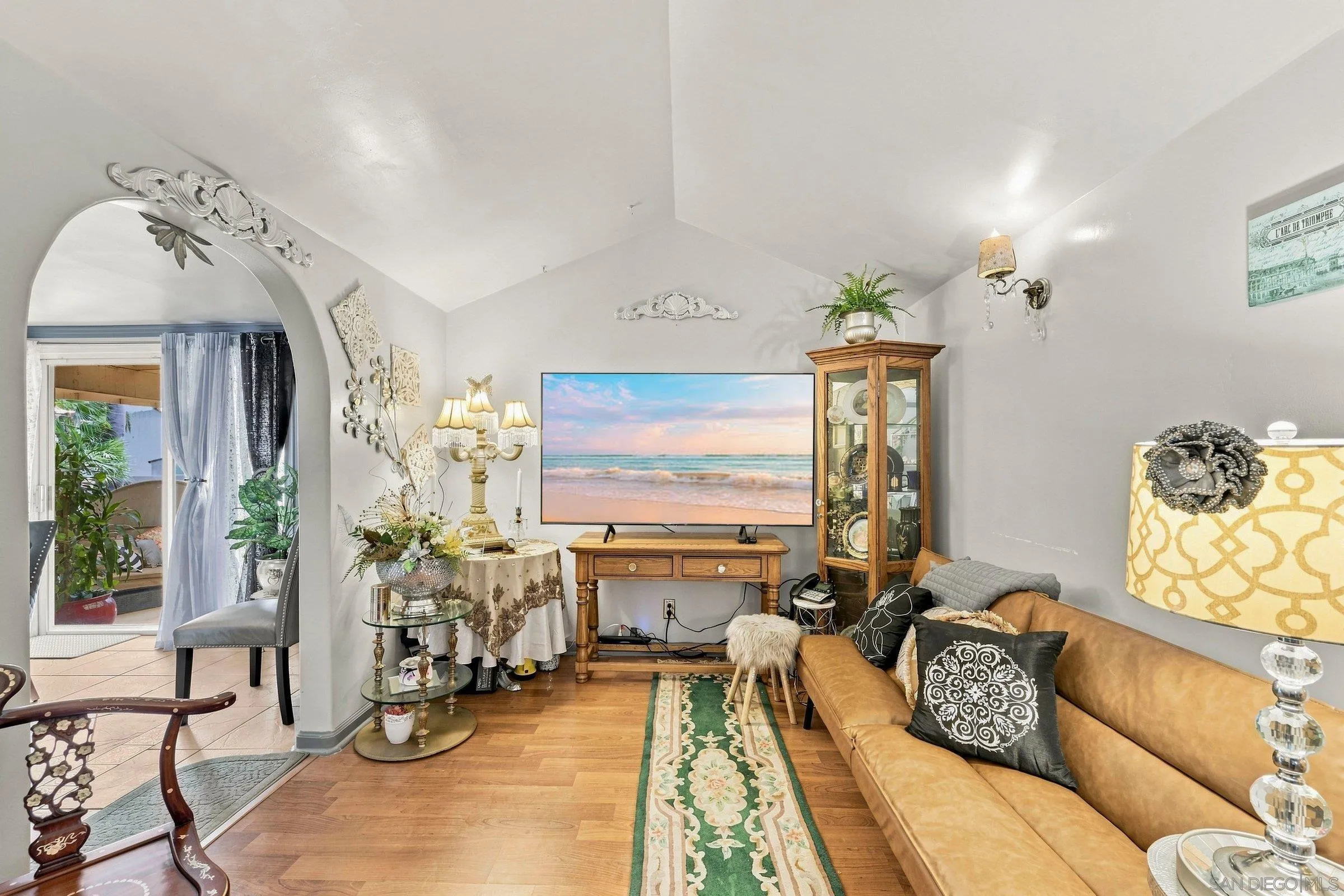 https://cdn.realtyfeed.com/cdn/127/260021175/71d35b02bfbedcdfc0fc288ff6715cd6.webp