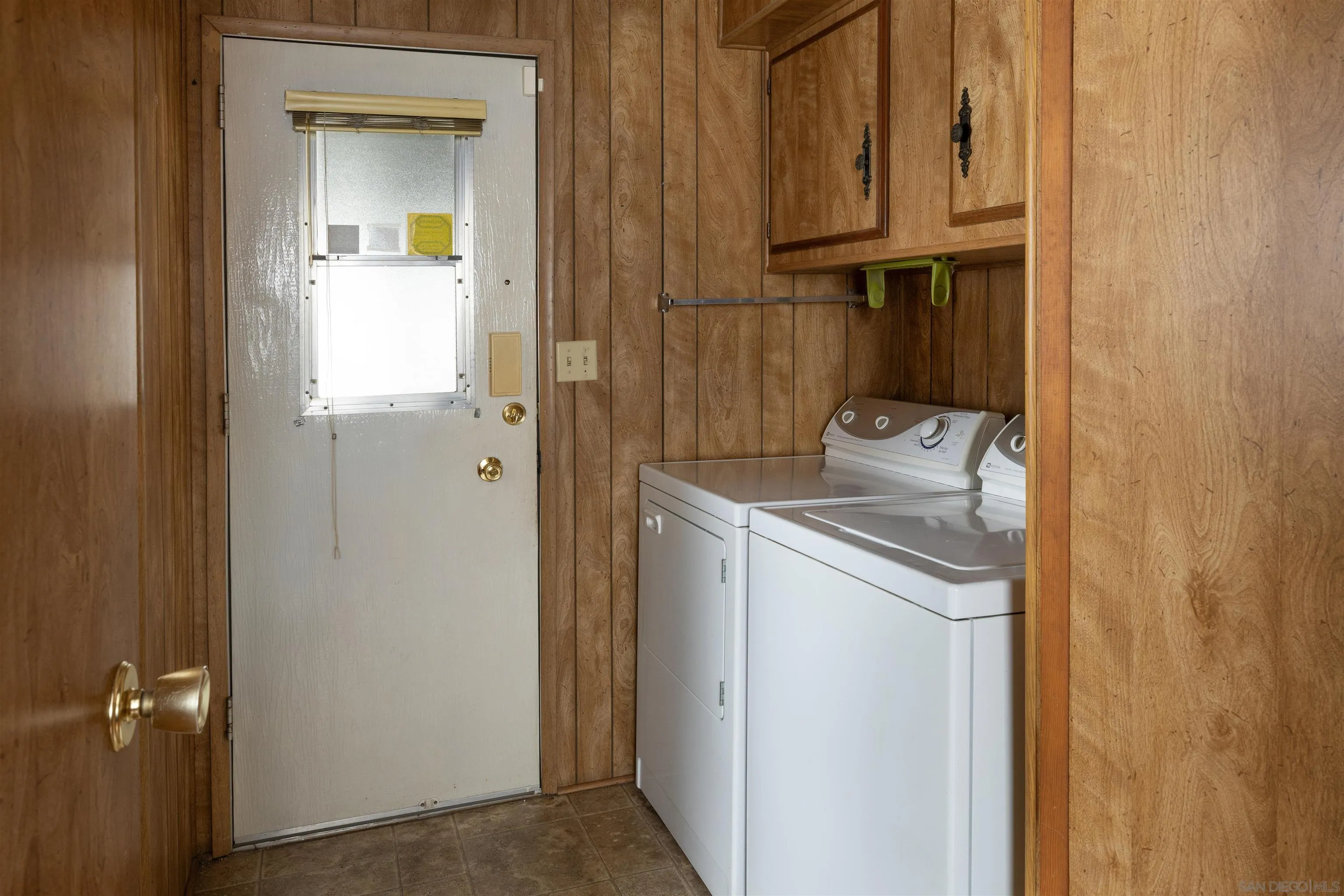 https://cdn.realtyfeed.com/cdn/127/260021176/6fb7702fc69bee346681715fd67bf27b.webp