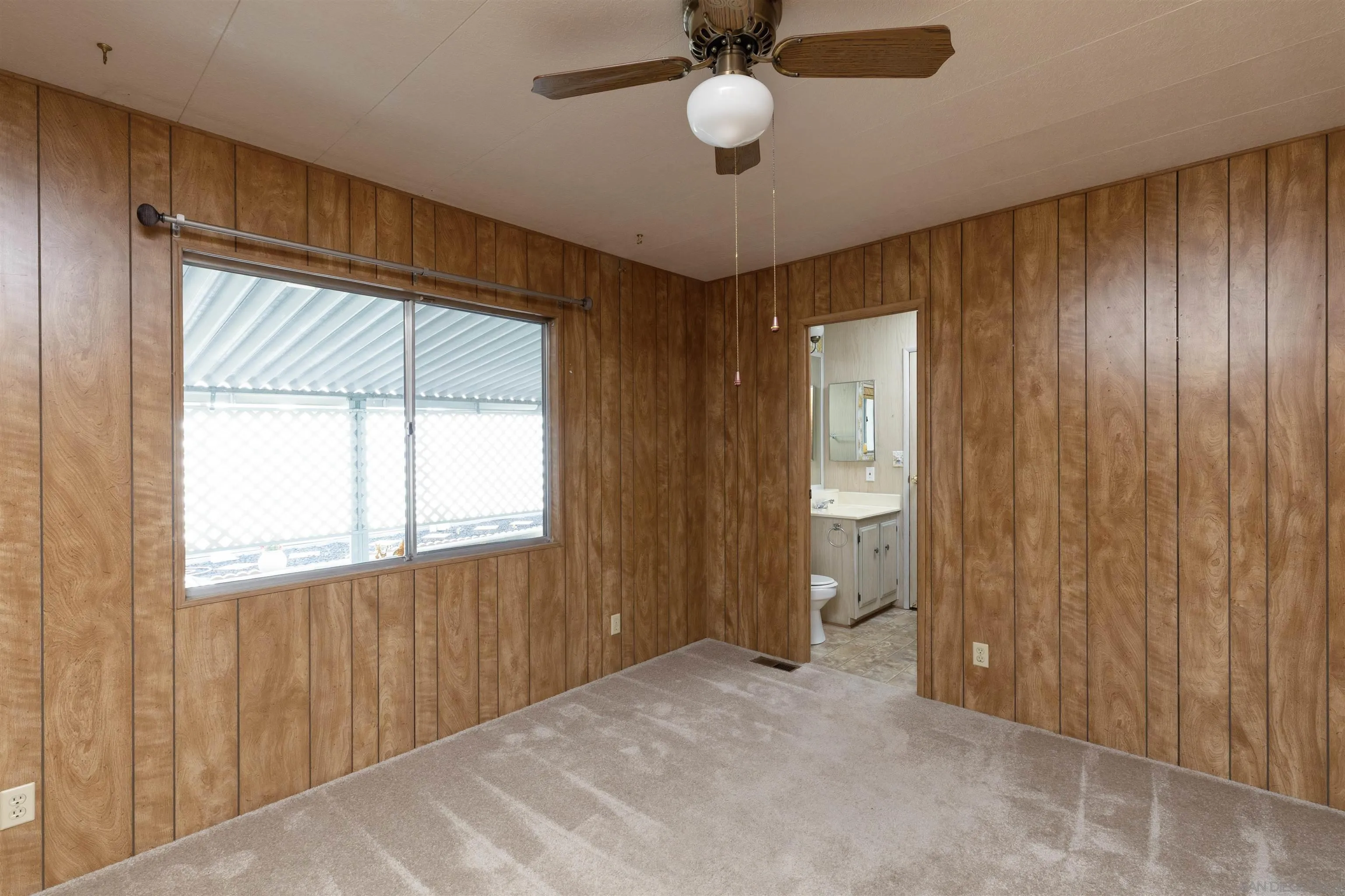 https://cdn.realtyfeed.com/cdn/127/260021176/a67beed531d2c1157cf92c75a6ef705b.webp