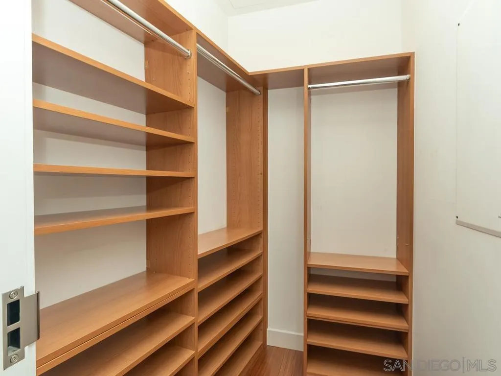 https://cdn.realtyfeed.com/cdn/127/260021177/0574065c063176f530fa718b02cea2a6.webp
