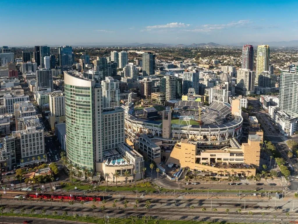 https://cdn.realtyfeed.com/cdn/127/260021177/362962a2caedc4b54d5ad64fffabbc23.webp