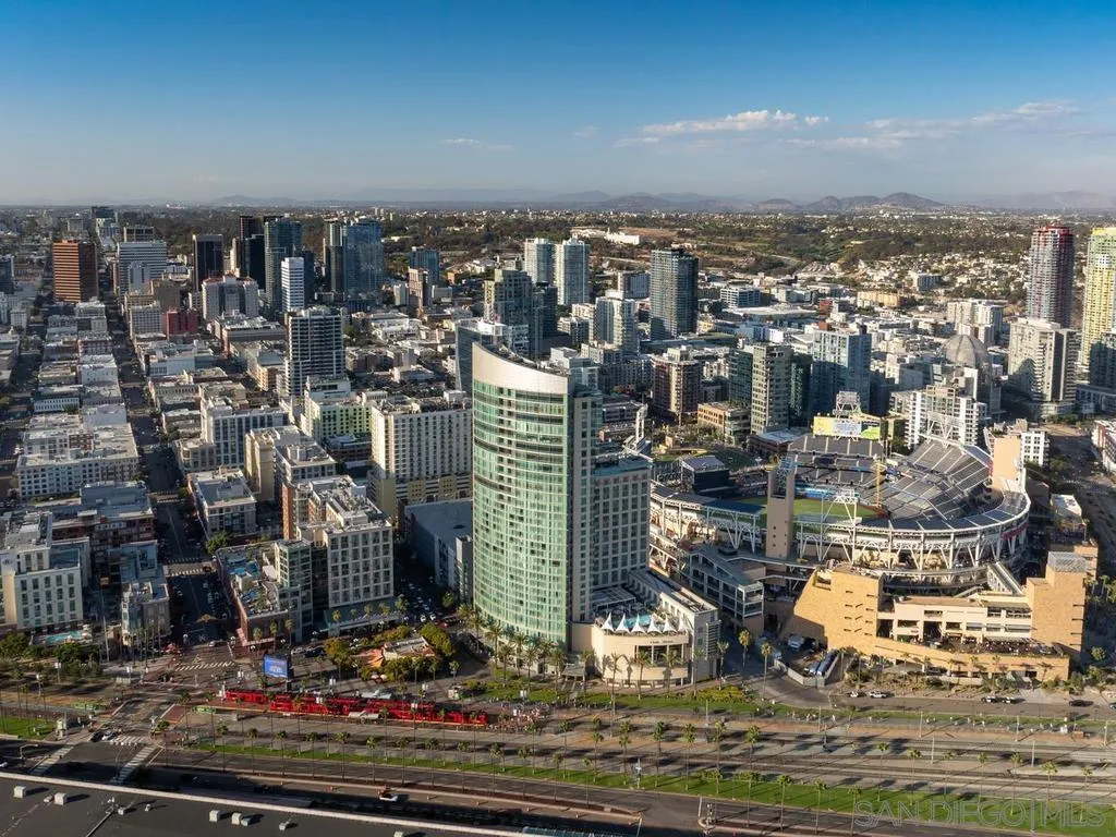 https://cdn.realtyfeed.com/cdn/127/260021177/ef3f983fc153343af3ae5964868dd60f.webp
