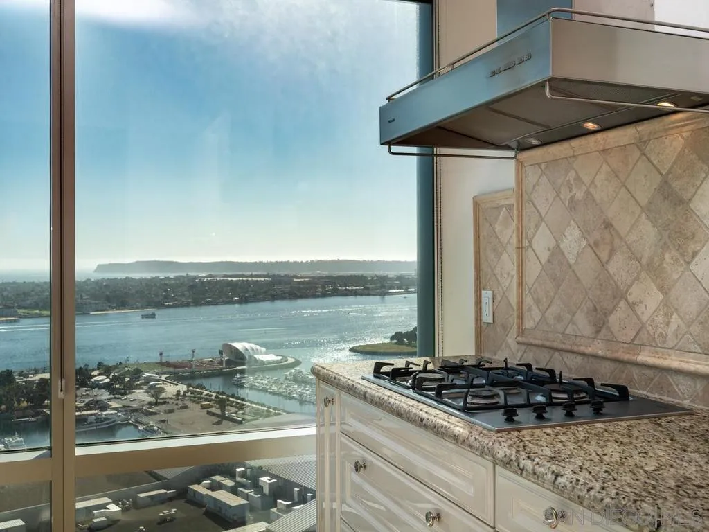 https://cdn.realtyfeed.com/cdn/127/260021177/f644fb65a57a63a8d1b66bf3db9bc07e.webp
