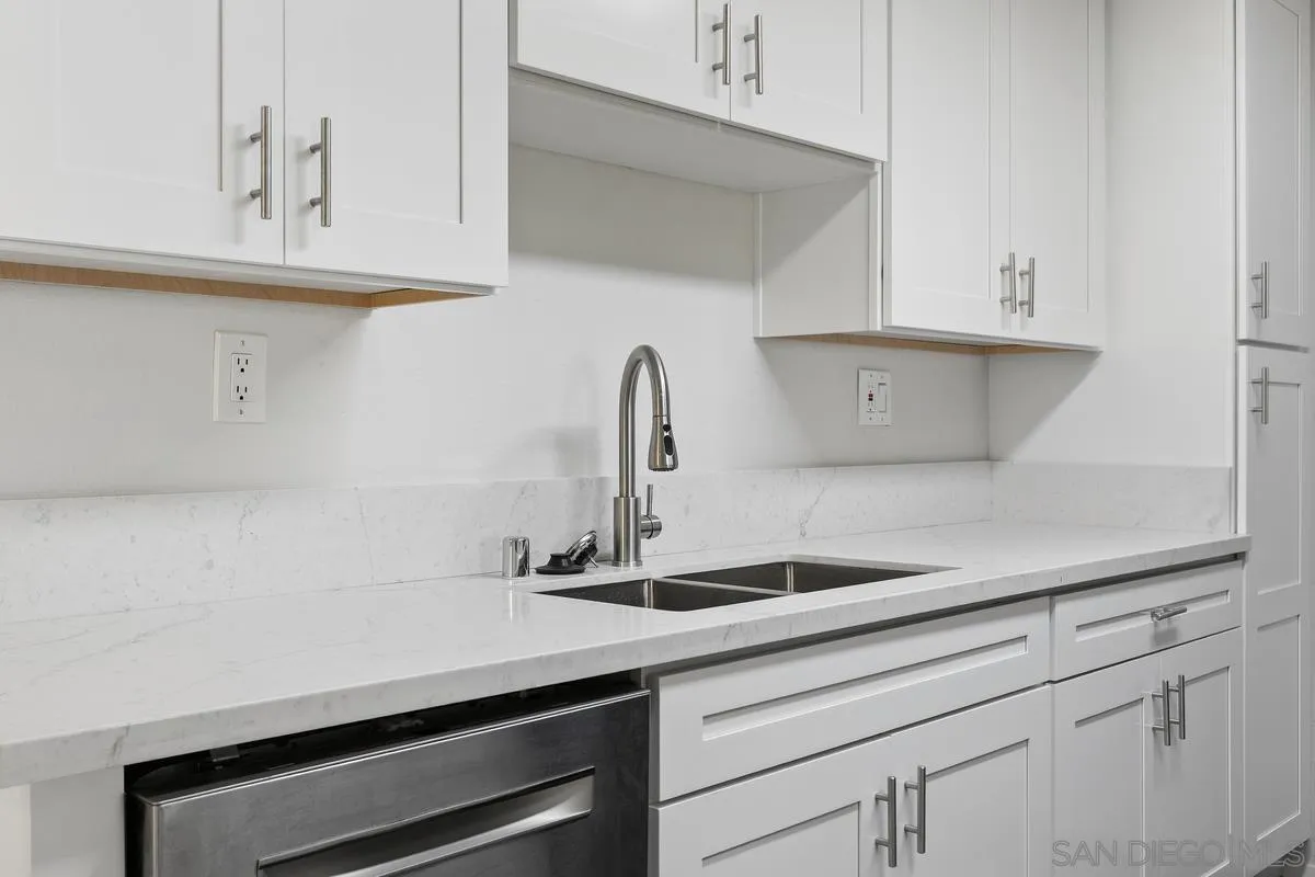 https://cdn.realtyfeed.com/cdn/127/260021179/2870b4937bc2ca9ff1809d582849fa8d.webp