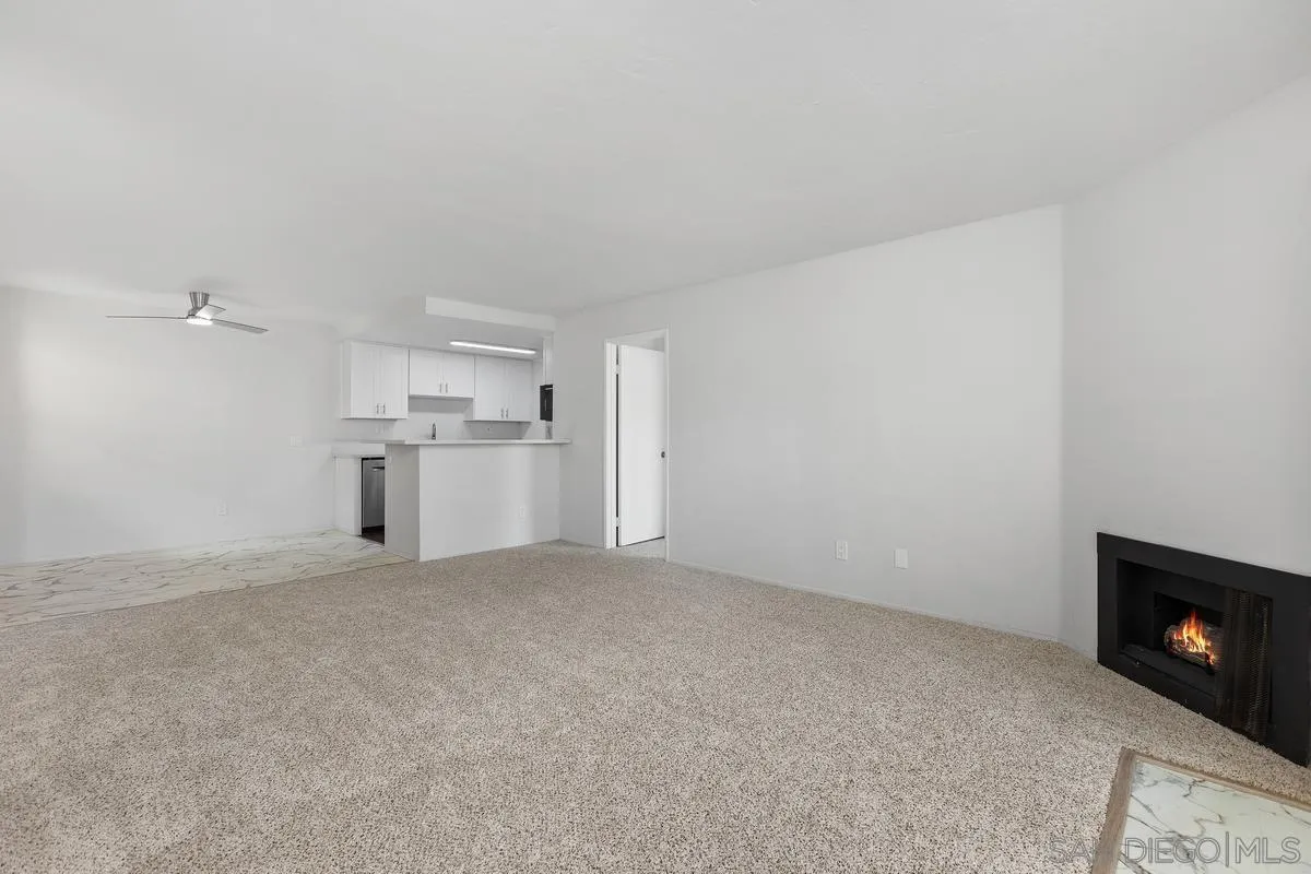 https://cdn.realtyfeed.com/cdn/127/260021179/297151ebbe2f7b28b591f67e0065b192.webp