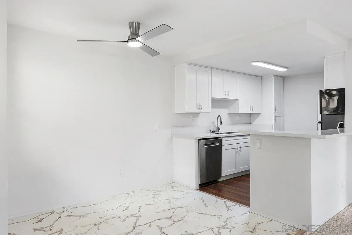 https://cdn.realtyfeed.com/cdn/127/260021179/8b5a8f3b26d549d79627f3eb258d9461.webp