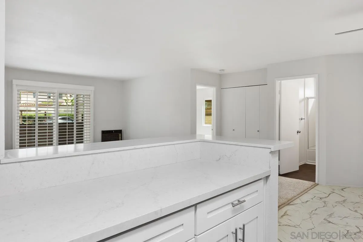 https://cdn.realtyfeed.com/cdn/127/260021179/df1480b1b4f0a36566cbfe18024f778d.webp