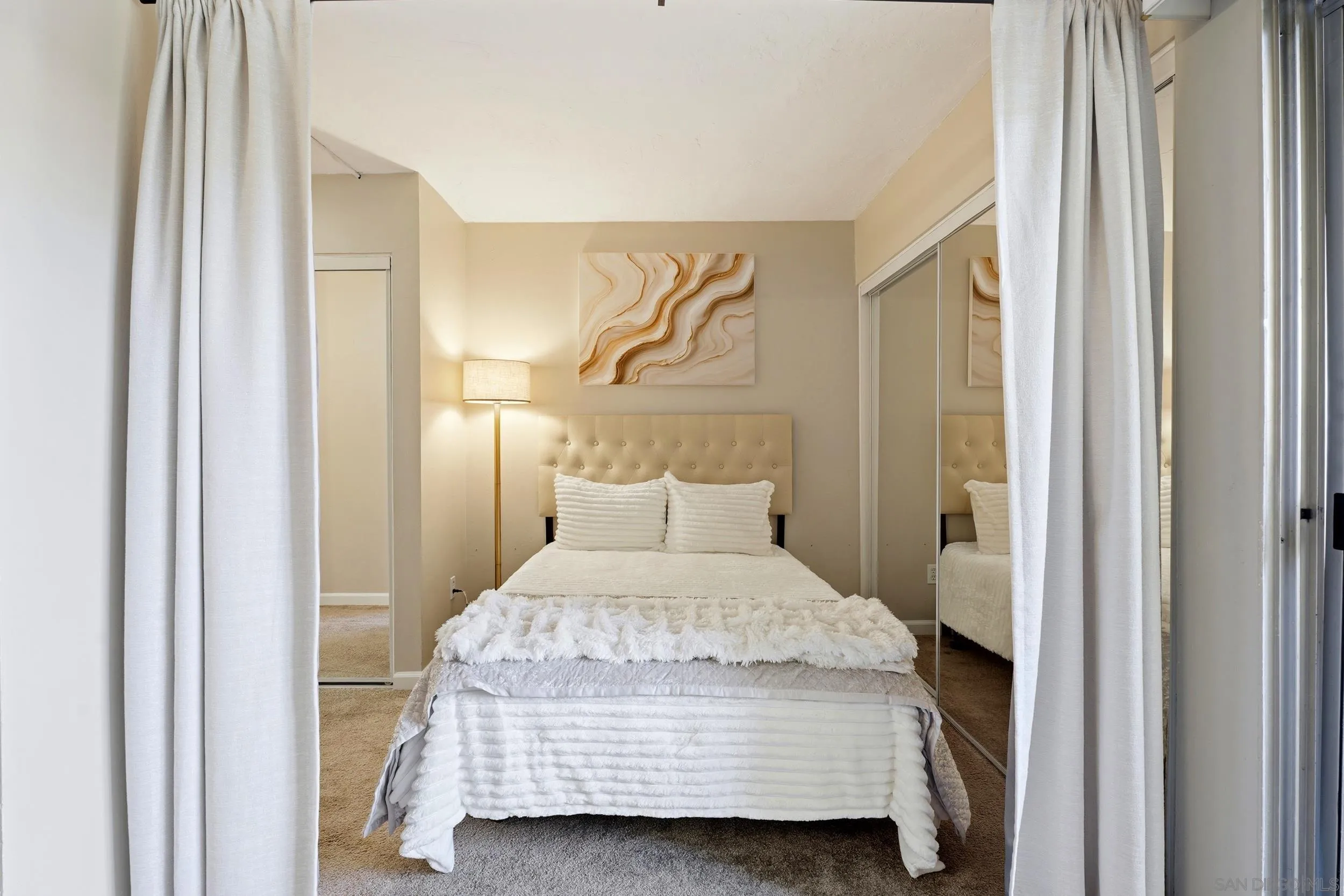 https://cdn.realtyfeed.com/cdn/127/260021180/3c466d4d51e8a704230d820786bd7183.webp