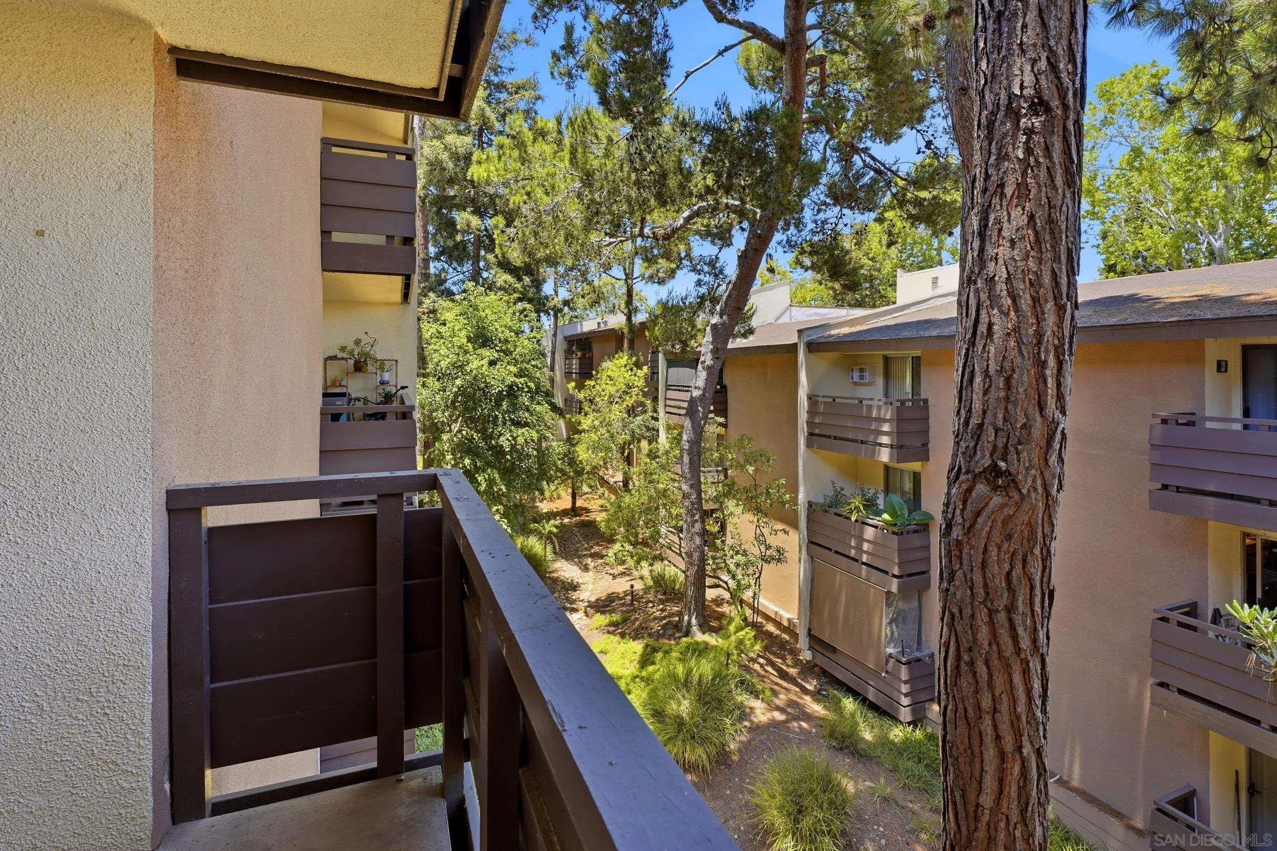https://cdn.realtyfeed.com/cdn/127/260021180/529d7e5823ccbb69f772cbdbfca37d5e.webp