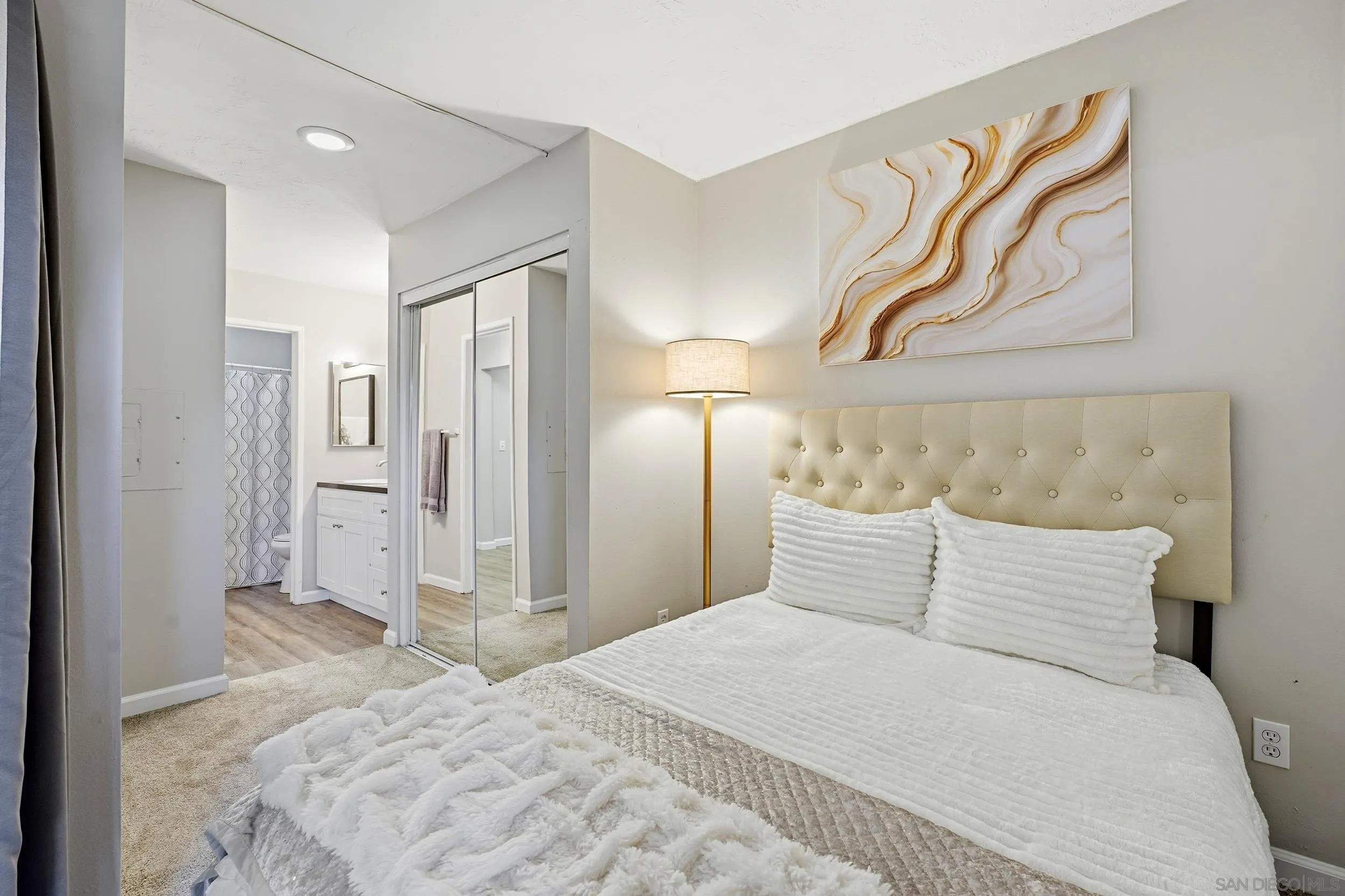 https://cdn.realtyfeed.com/cdn/127/260021180/af04912054dee5327fb560a9b73f314d.webp