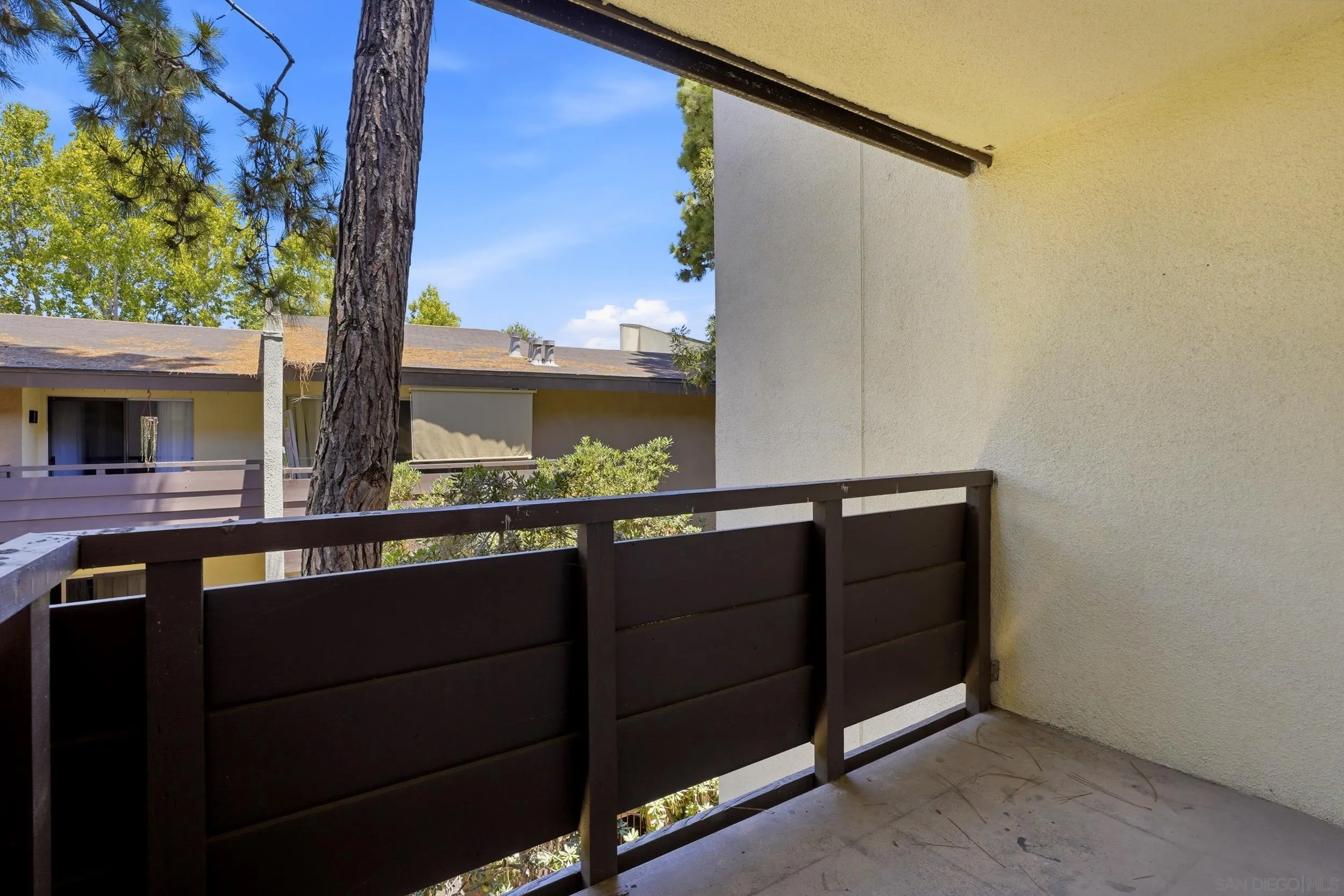 https://cdn.realtyfeed.com/cdn/127/260021180/bd98f50ff0d275f93b26d173c9a634a9.webp