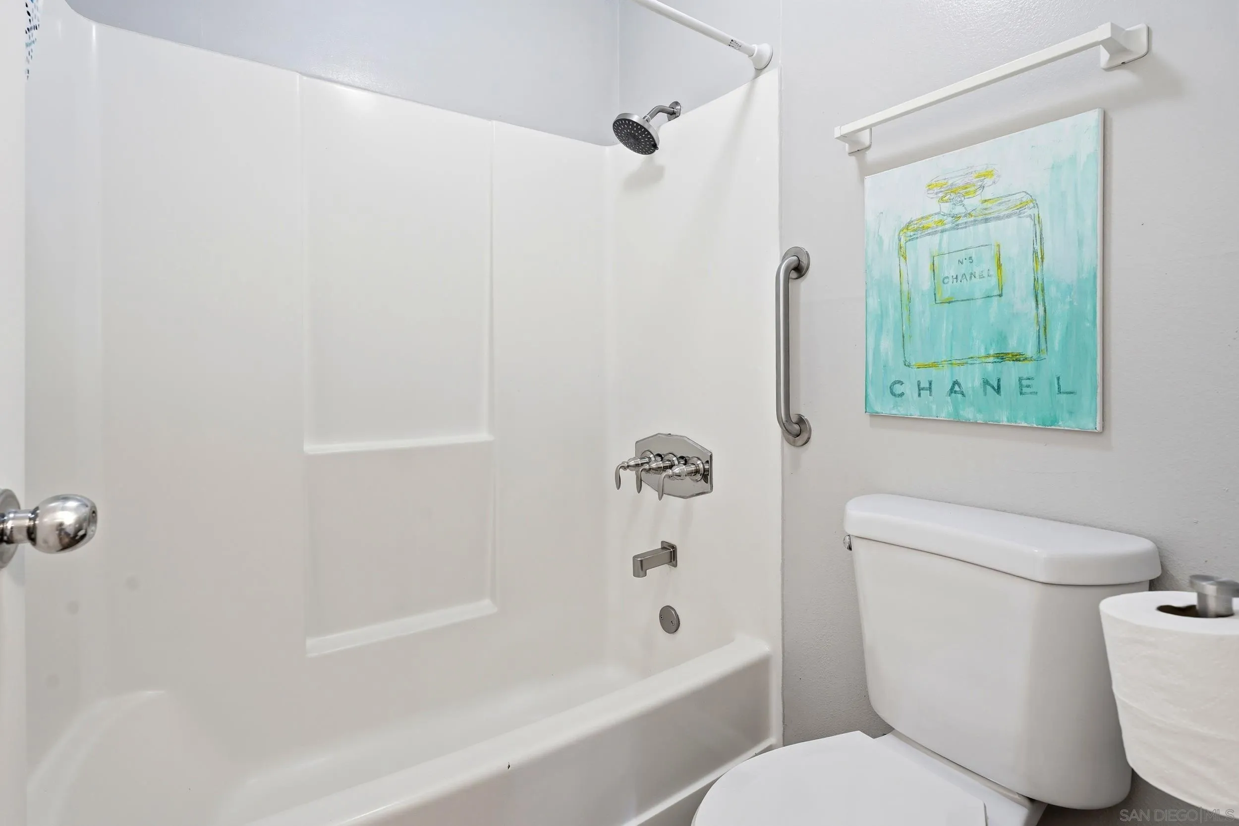https://cdn.realtyfeed.com/cdn/127/260021180/d1f08e711d02b2cec3d12c2c8d79b240.webp