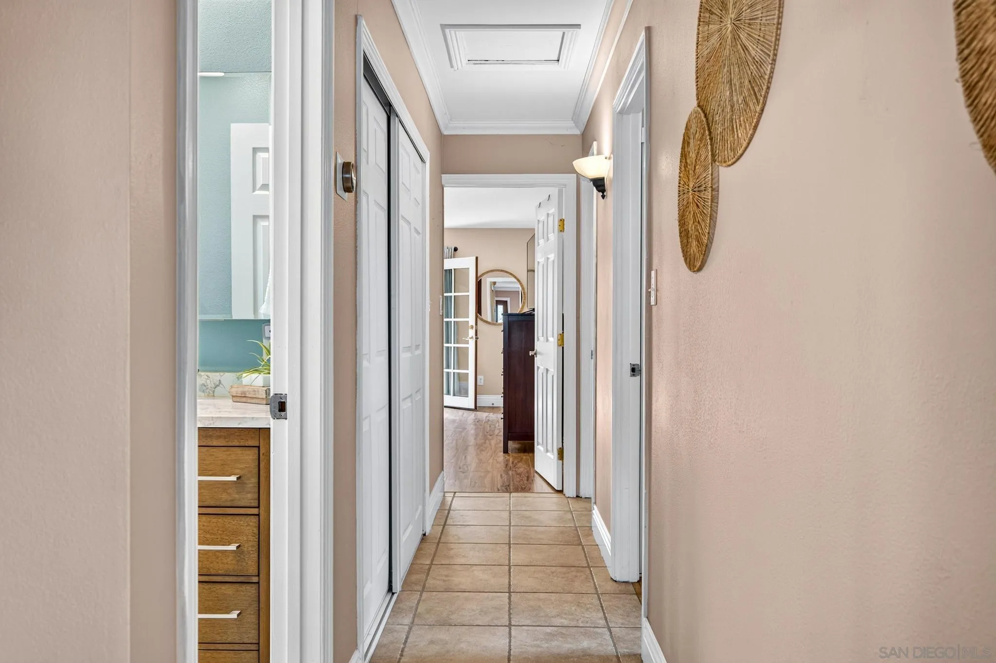 https://cdn.realtyfeed.com/cdn/127/260021183/3546cd615c489f0e06e56bfe8822cbfe.webp