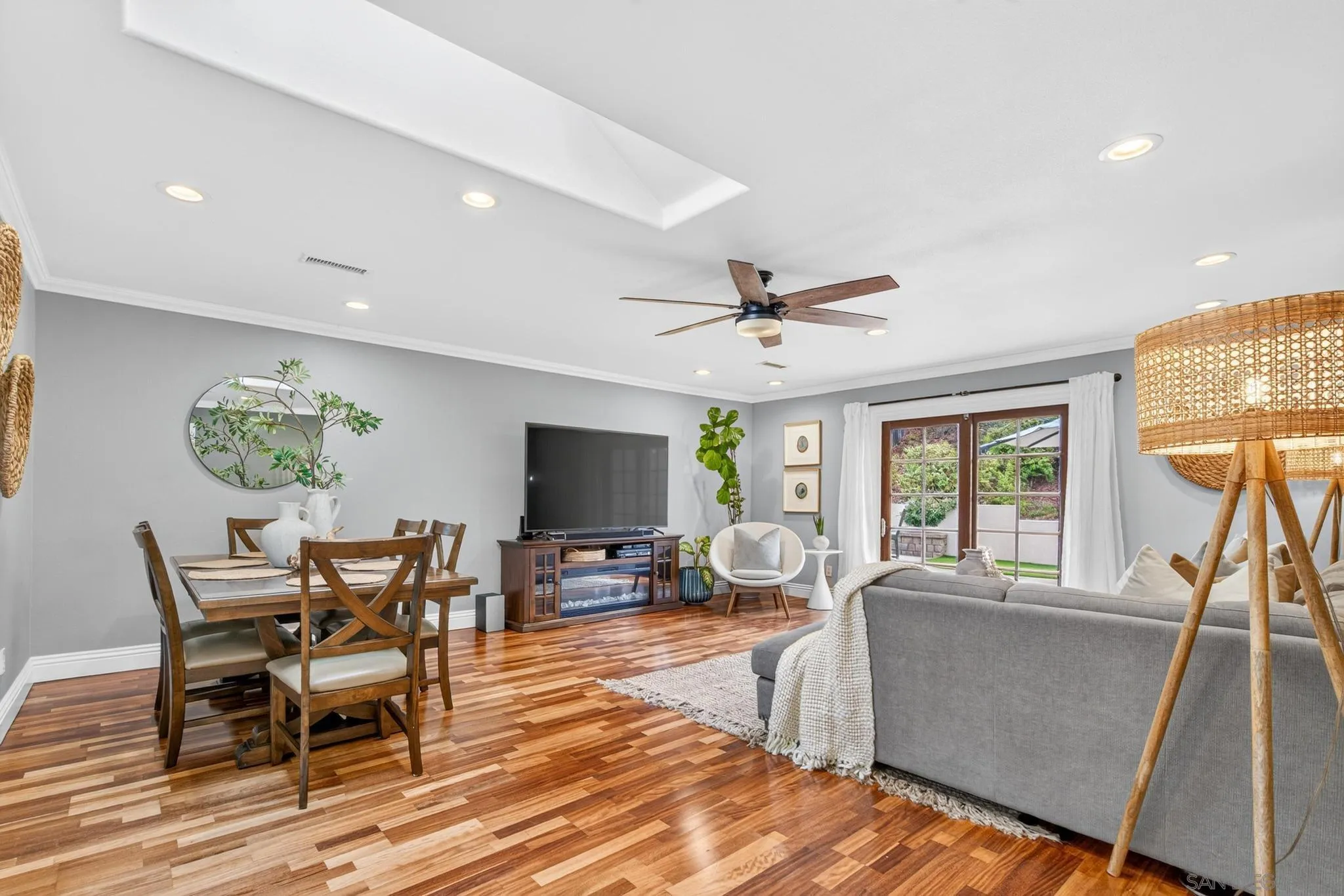 https://cdn.realtyfeed.com/cdn/127/260021183/416533f3d63d75ac16bdb9676bba2637.webp