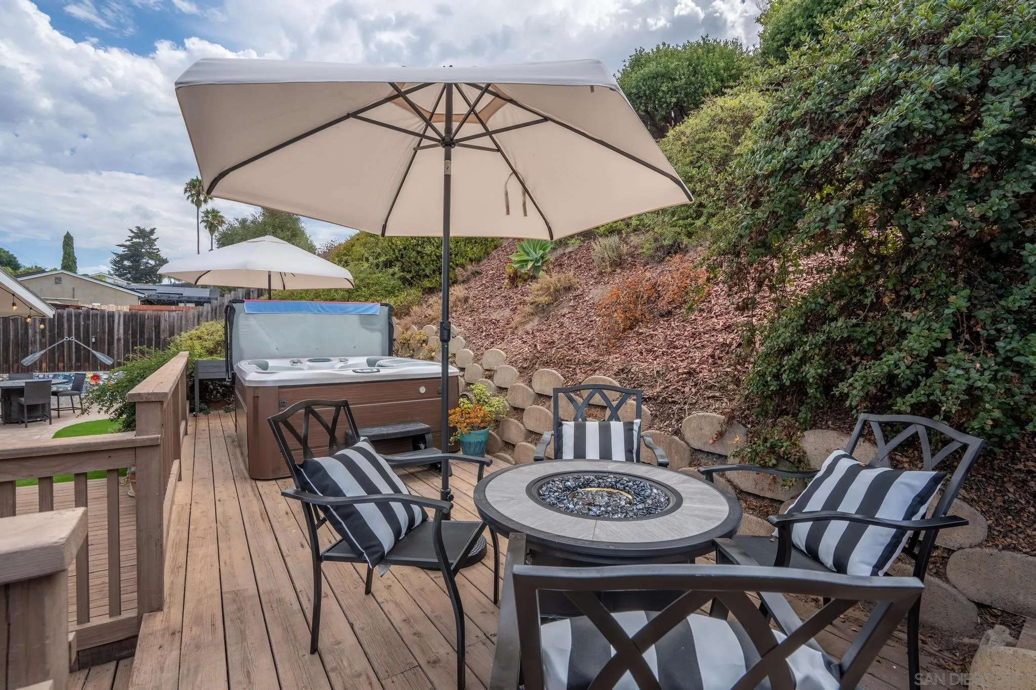 https://cdn.realtyfeed.com/cdn/127/260021183/95f1a1cc30686fa99e850699e1eca5ca.webp