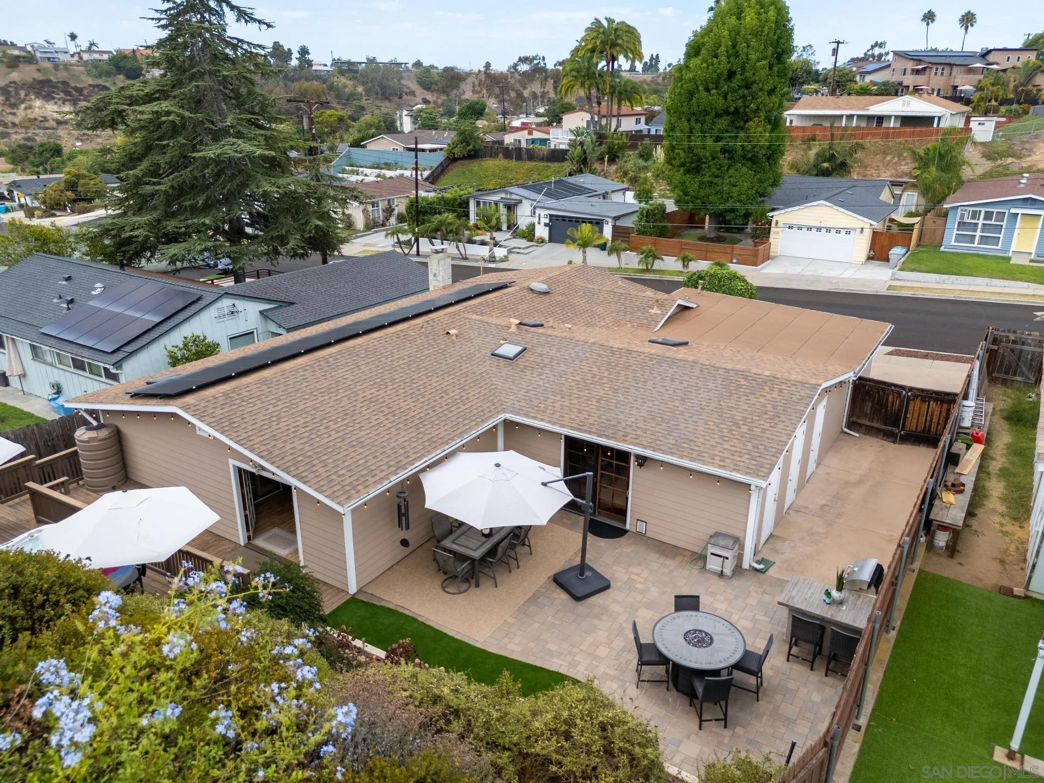 https://cdn.realtyfeed.com/cdn/127/260021183/97e66d03476063cb3056831bd0d81df0.webp