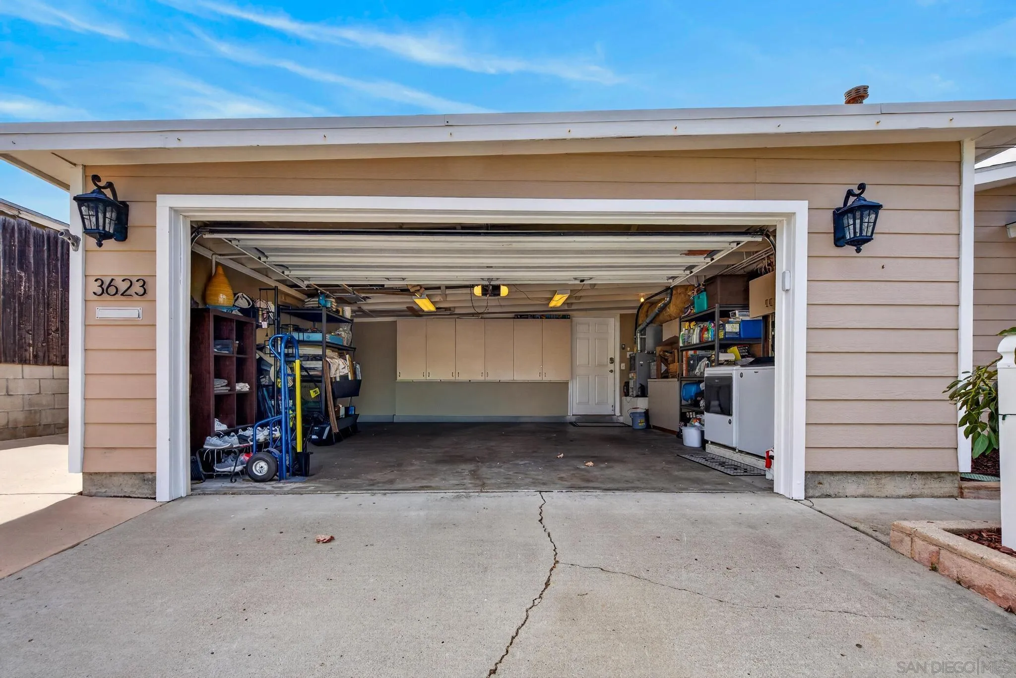 https://cdn.realtyfeed.com/cdn/127/260021183/a37776a6e63f3b18d586142635749b98.webp
