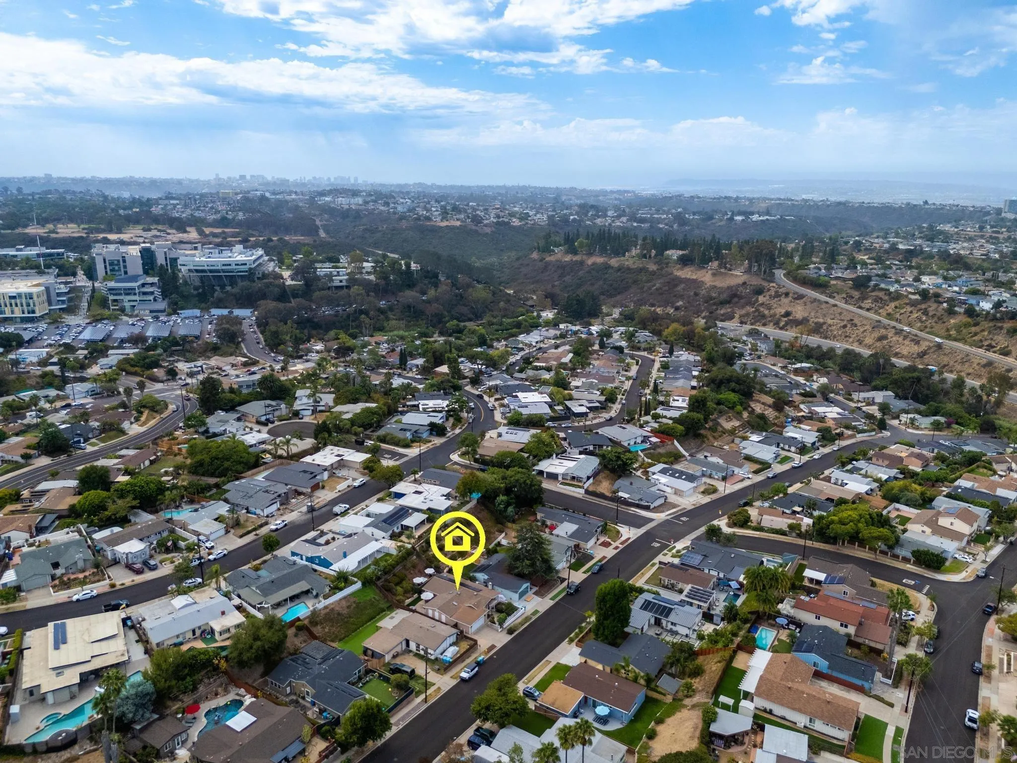 https://cdn.realtyfeed.com/cdn/127/260021183/aa800173cbc66f74e0c8141b5cb896c9.webp