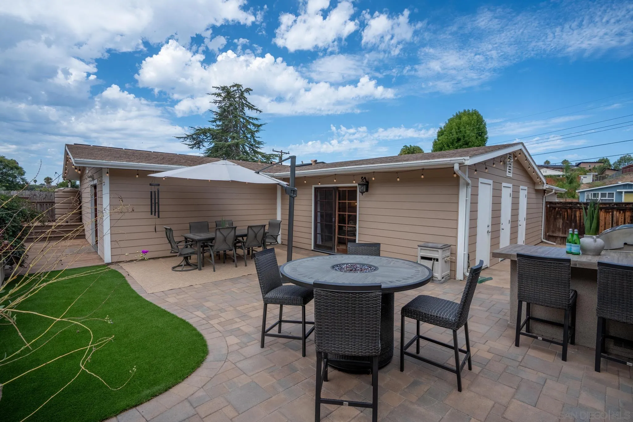 https://cdn.realtyfeed.com/cdn/127/260021183/c37b7d049c58bea2b9f63c0bfc6b5a39.webp