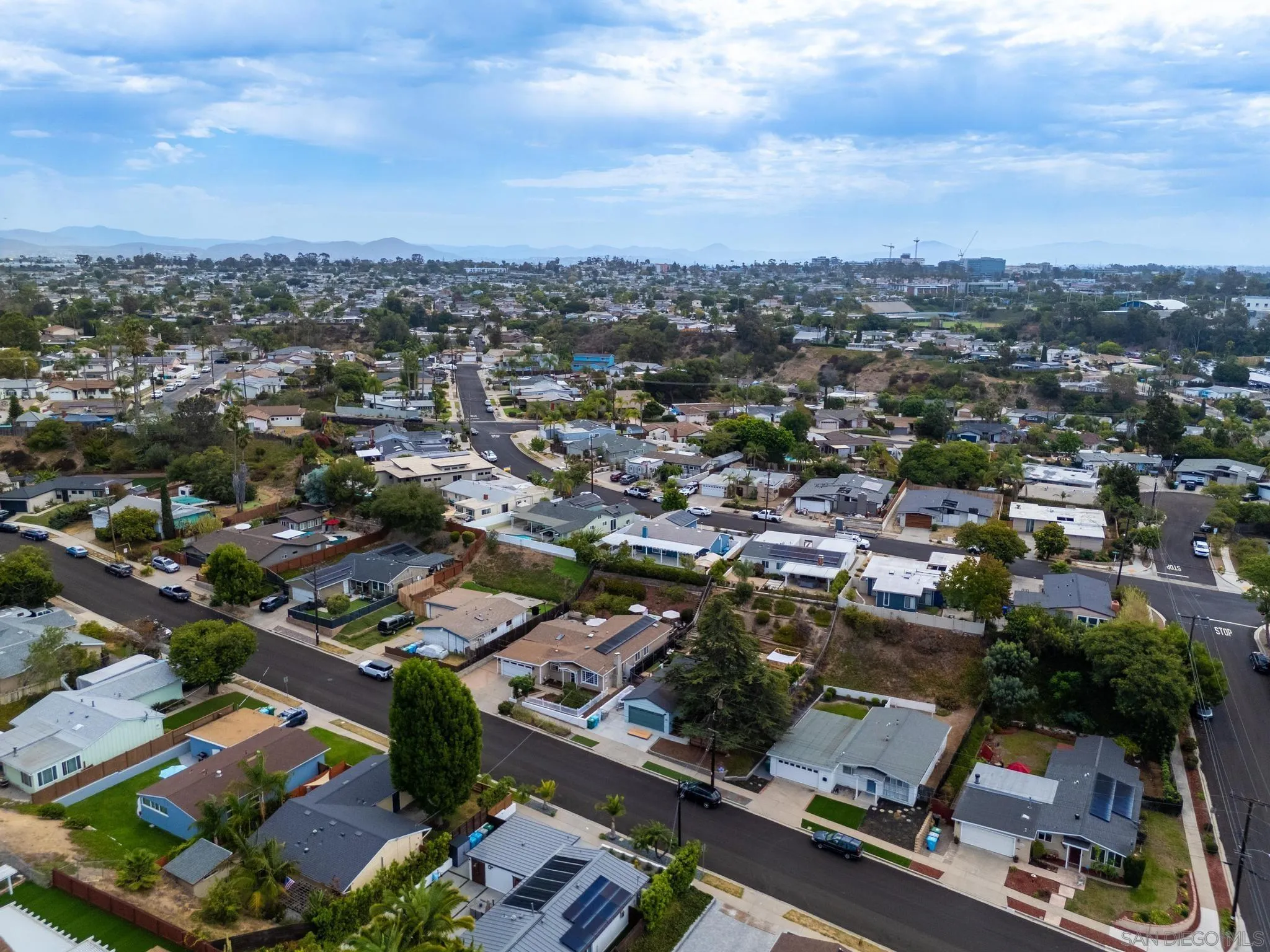 https://cdn.realtyfeed.com/cdn/127/260021183/ce3ca3d10aa4d934b272ceaac4a3c0be.webp