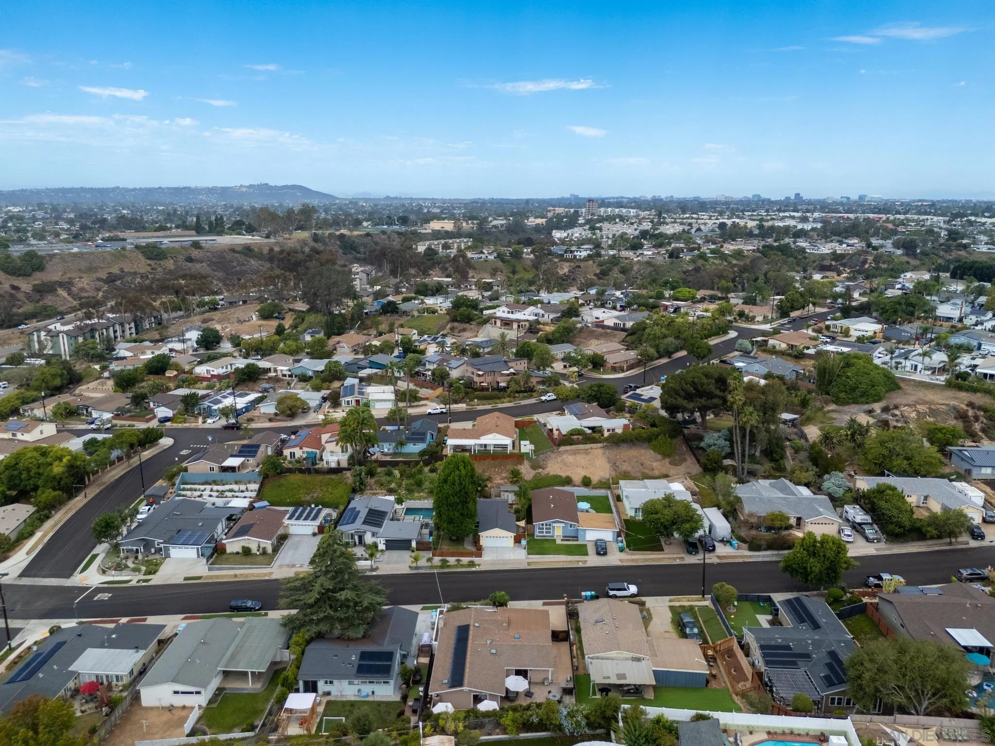 https://cdn.realtyfeed.com/cdn/127/260021183/d33e26a42e5eac7ec6954be7f339cab1.webp