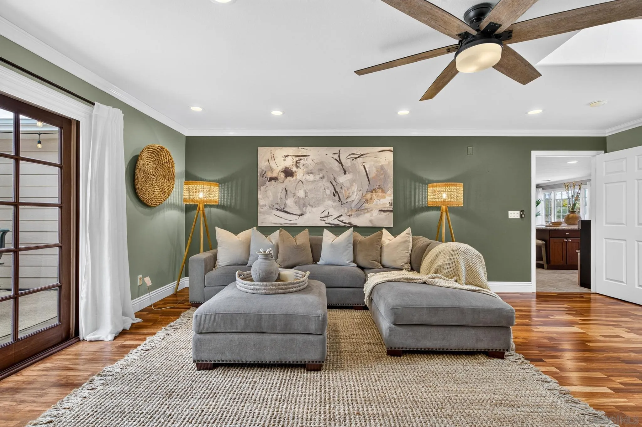 https://cdn.realtyfeed.com/cdn/127/260021183/f6dc06a8c9f7d3e3ee3d111934fb9f5e.webp