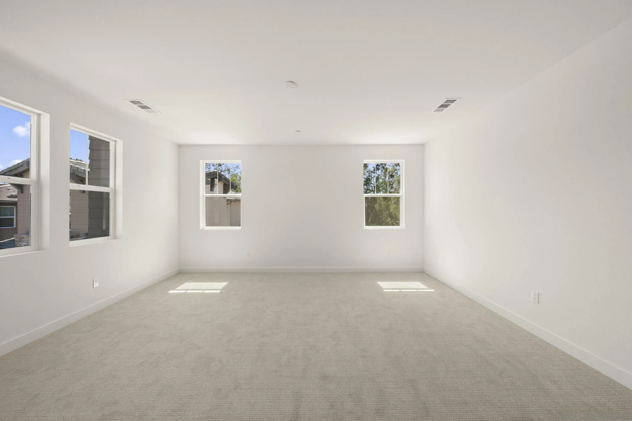 https://cdn.realtyfeed.com/cdn/127/260021184/0c88469e354daaf84631099cc8a496b2.webp