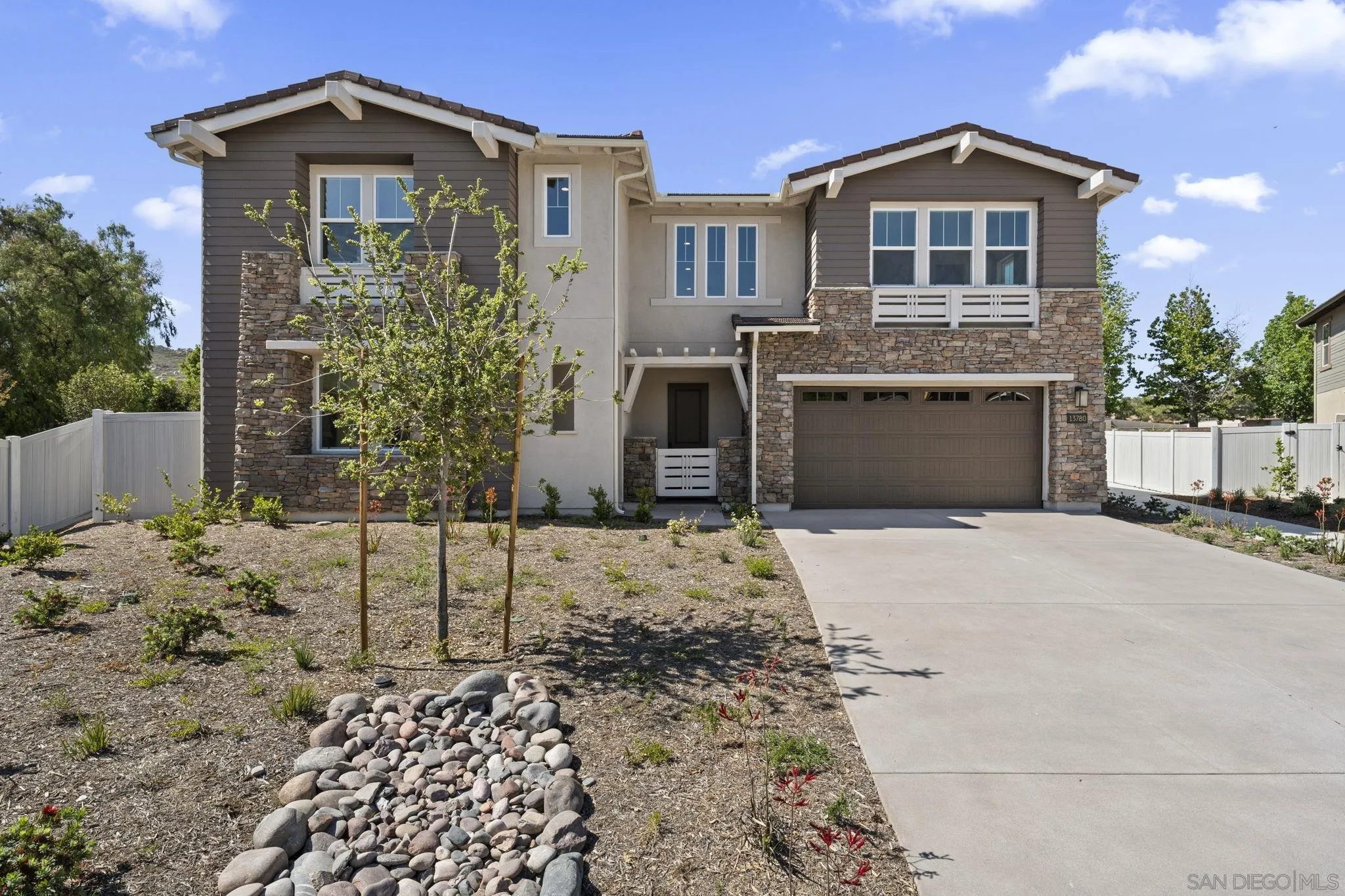 https://cdn.realtyfeed.com/cdn/127/260021184/15c073b4d547a3bb4e21a15d46b1f92d.webp