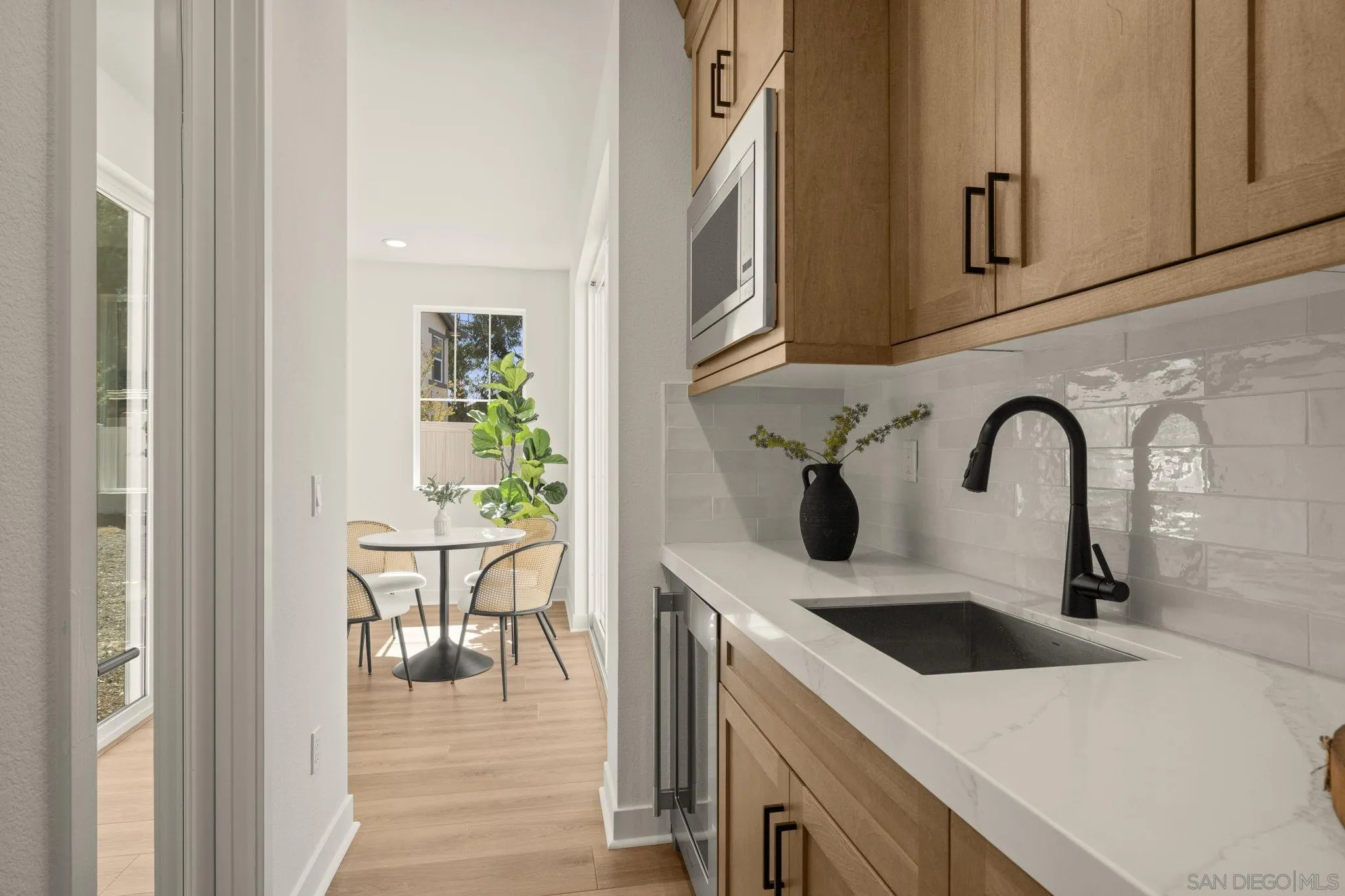 https://cdn.realtyfeed.com/cdn/127/260021184/26b7938ef2bc522dbf4eb7764606d8ee.webp