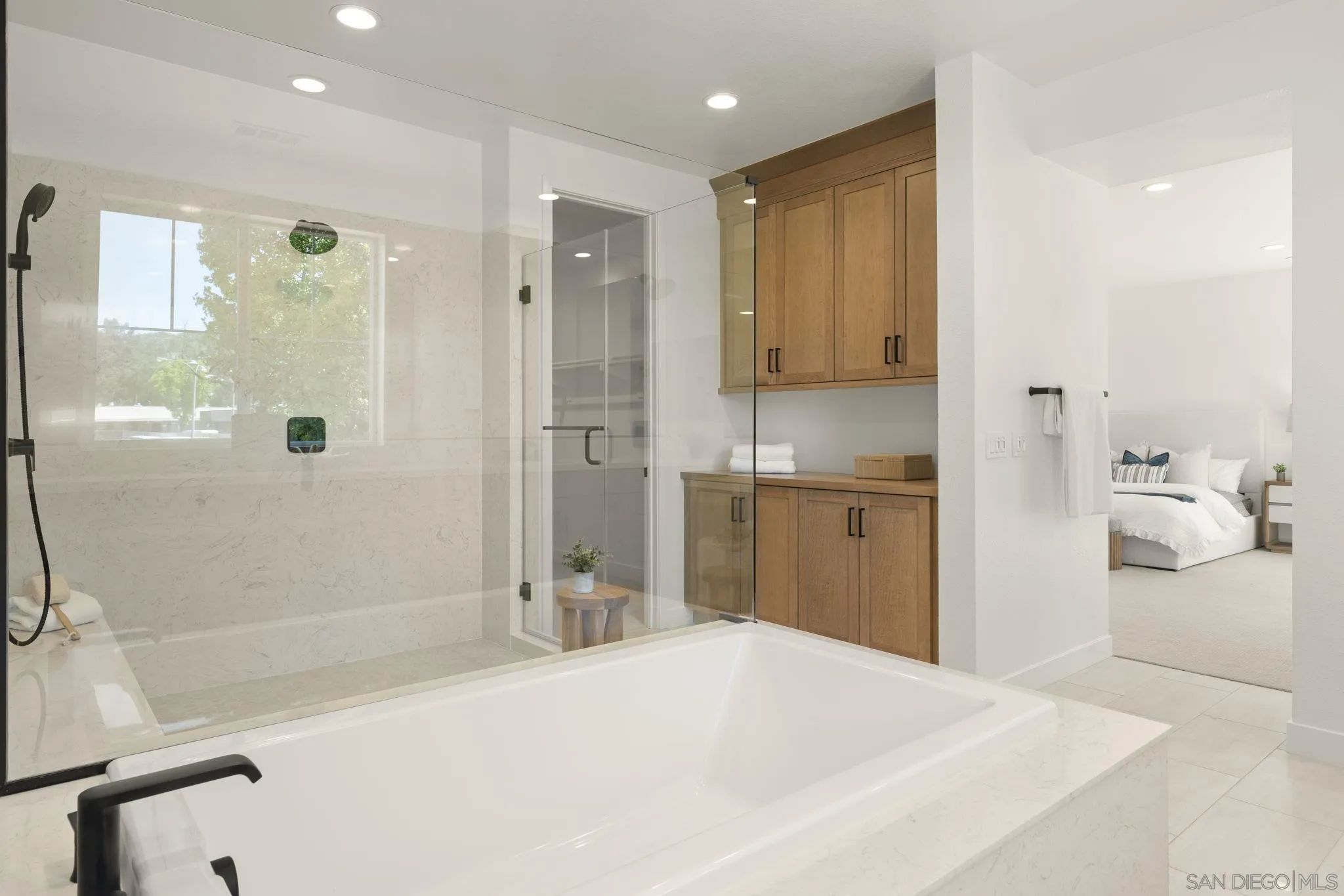 https://cdn.realtyfeed.com/cdn/127/260021184/2703b4483464d7504ce51dbec16dc264.webp