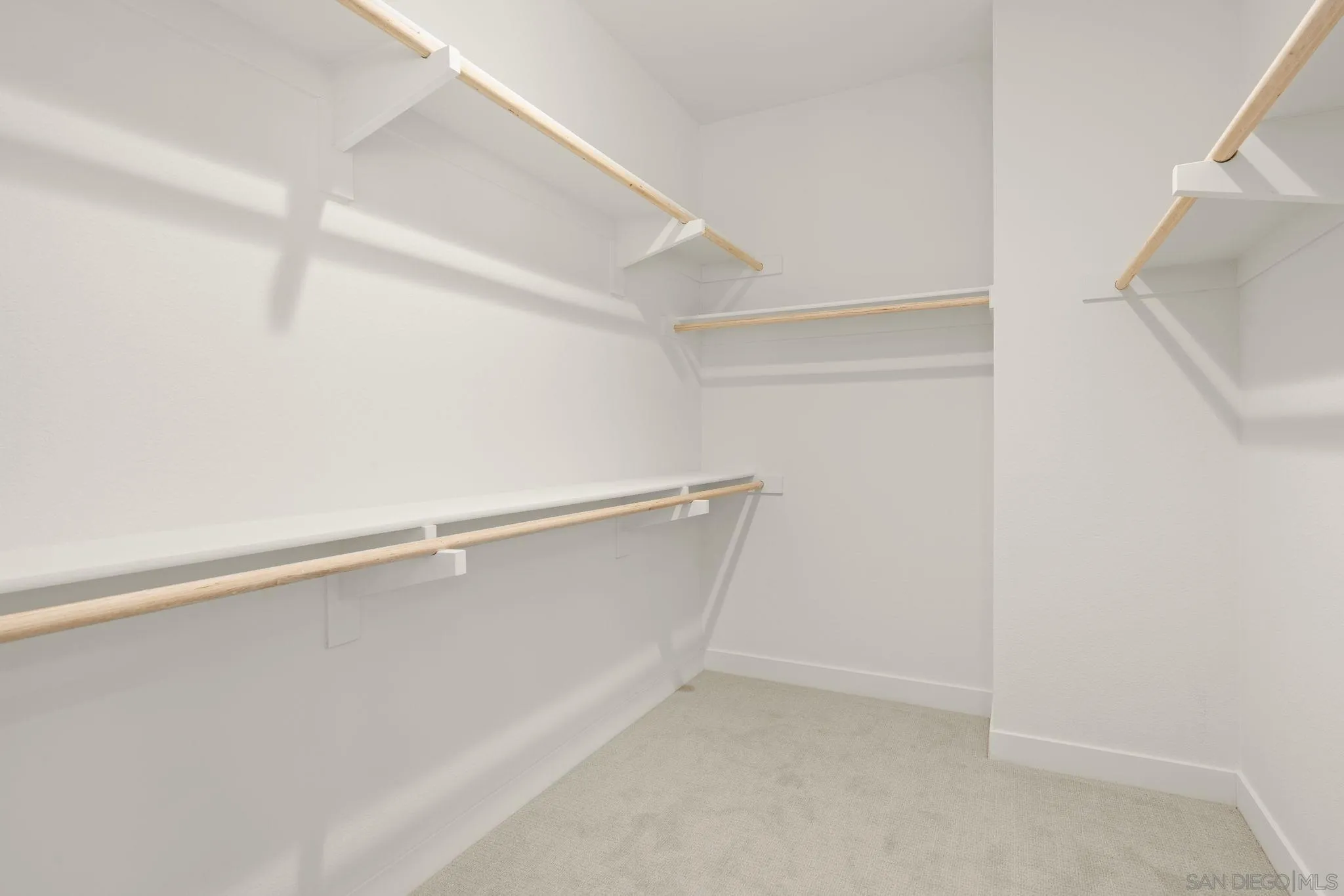 https://cdn.realtyfeed.com/cdn/127/260021184/5c97d3811ce3c33442b37003d46dc0f3.webp