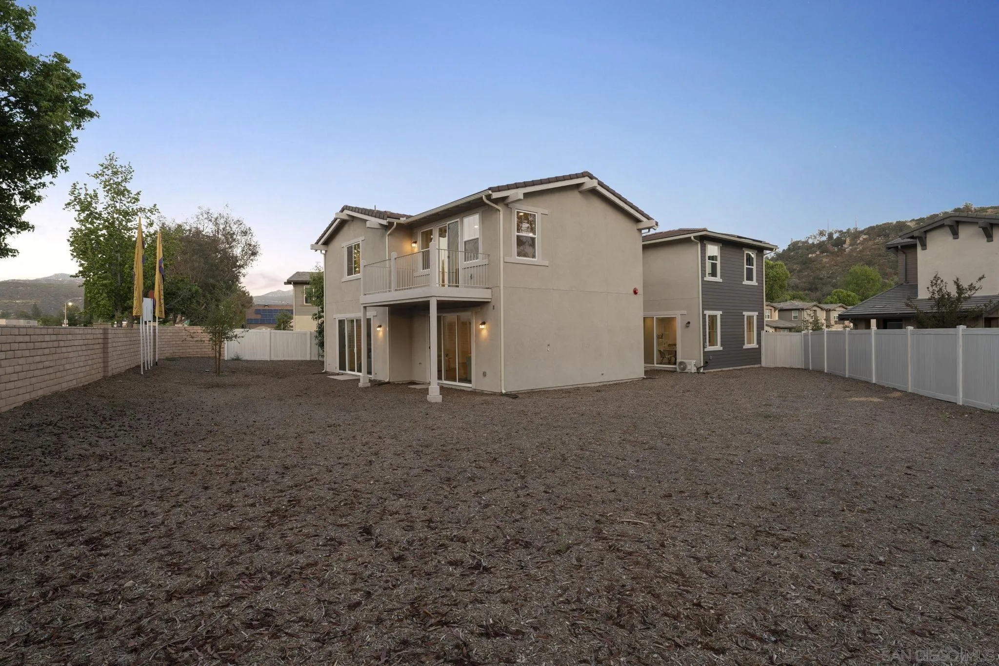 https://cdn.realtyfeed.com/cdn/127/260021184/5f6f7c63796c4a05bf9f5c5d71d10dc2.webp