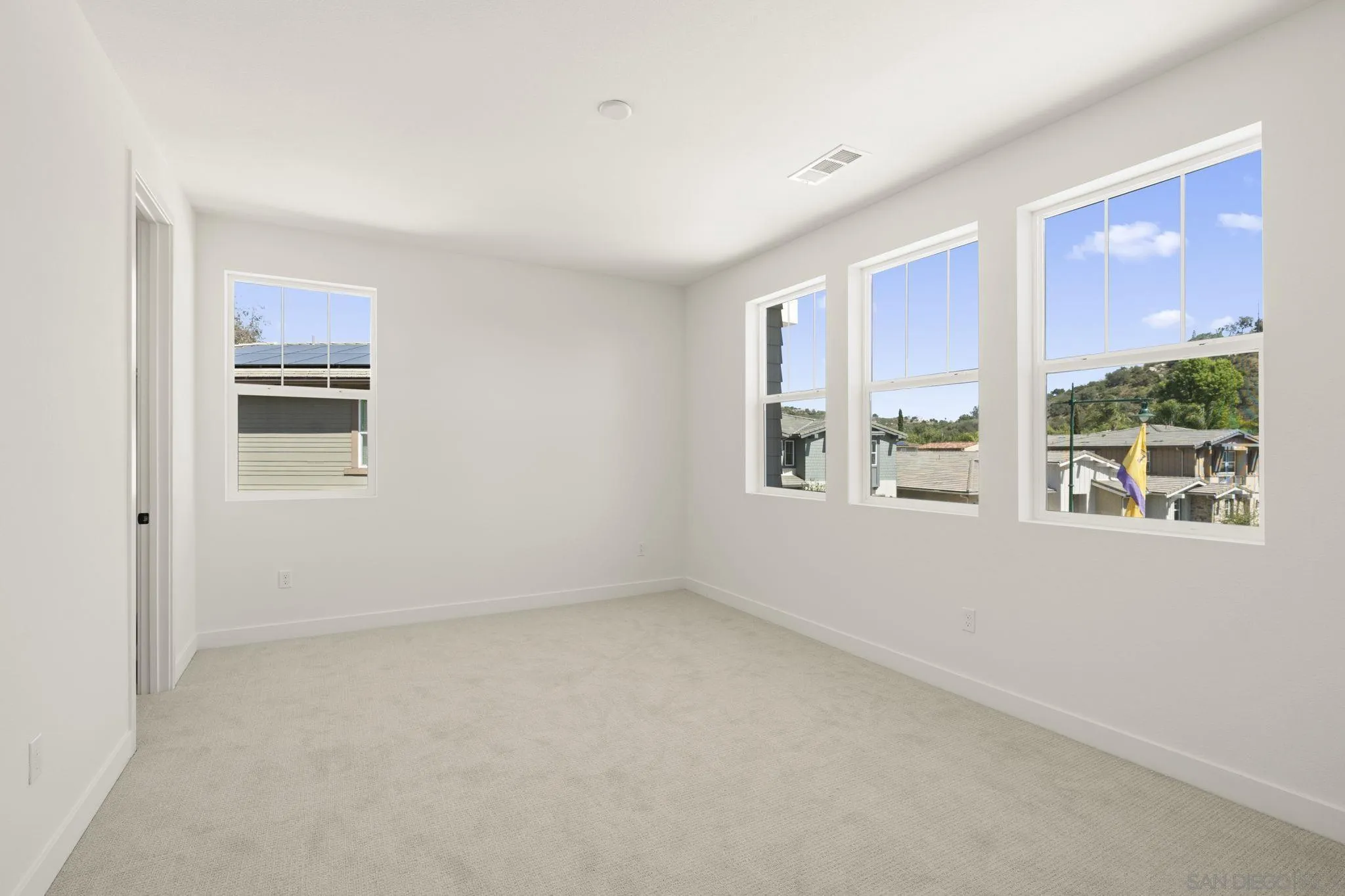 https://cdn.realtyfeed.com/cdn/127/260021184/9a06b16b81d99b272719f8959afd5525.webp