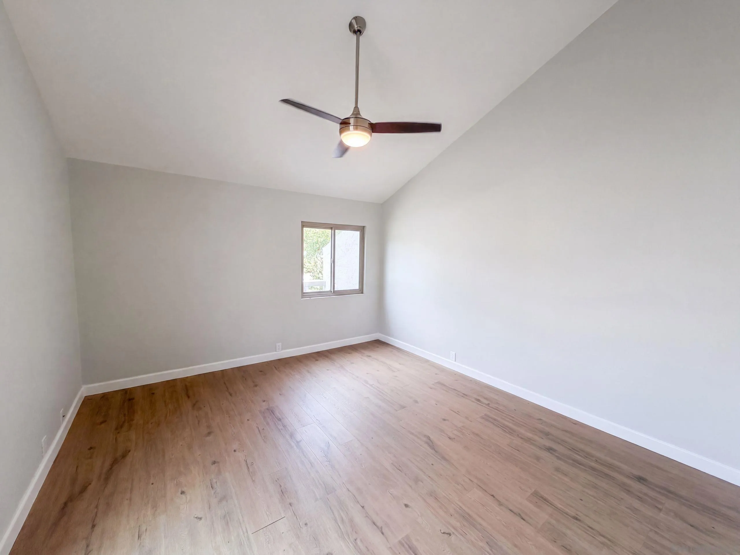 https://cdn.realtyfeed.com/cdn/127/260021185/6ed1856b50561512617011412cc13432.webp